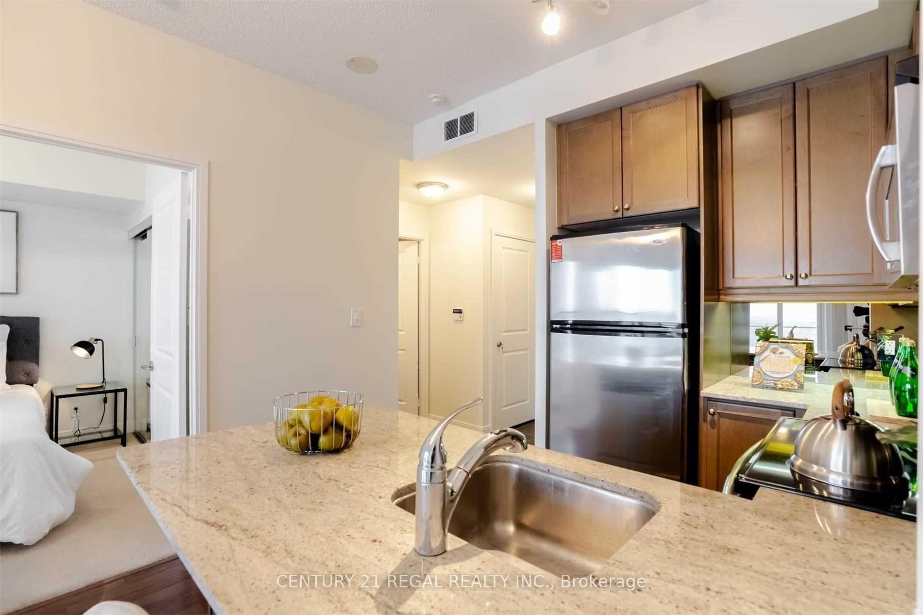 Photo 5 of Unit 3101, 50 Absolute Avenue, Mississauga, City Centre — HOMEH