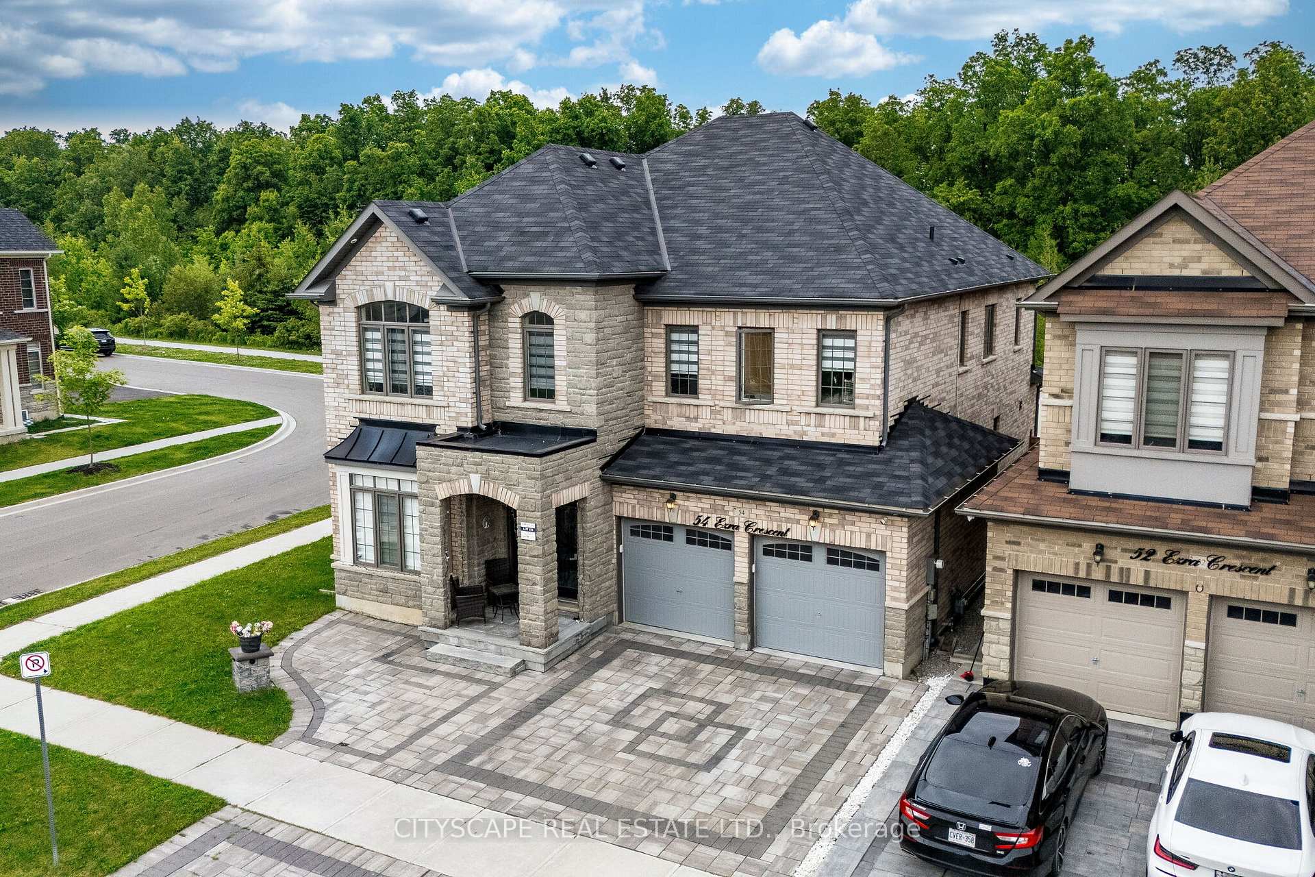 Photo 2 of 54 Ezra Crescent, Brampton, Northwest Brampton — HOMEH