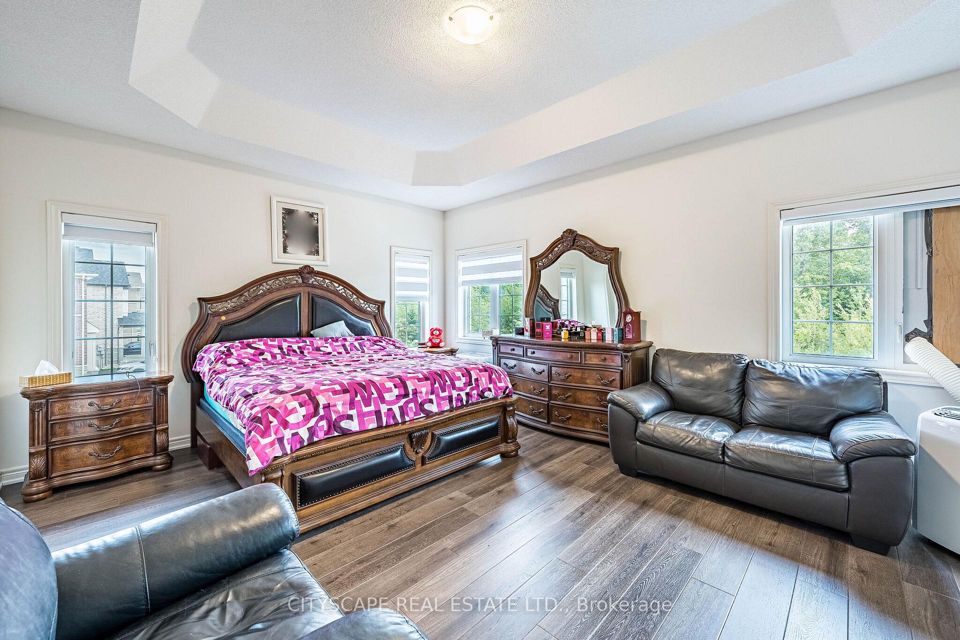 Photo 20 of 54 Ezra Crescent, Brampton, Northwest Brampton — HOMEH