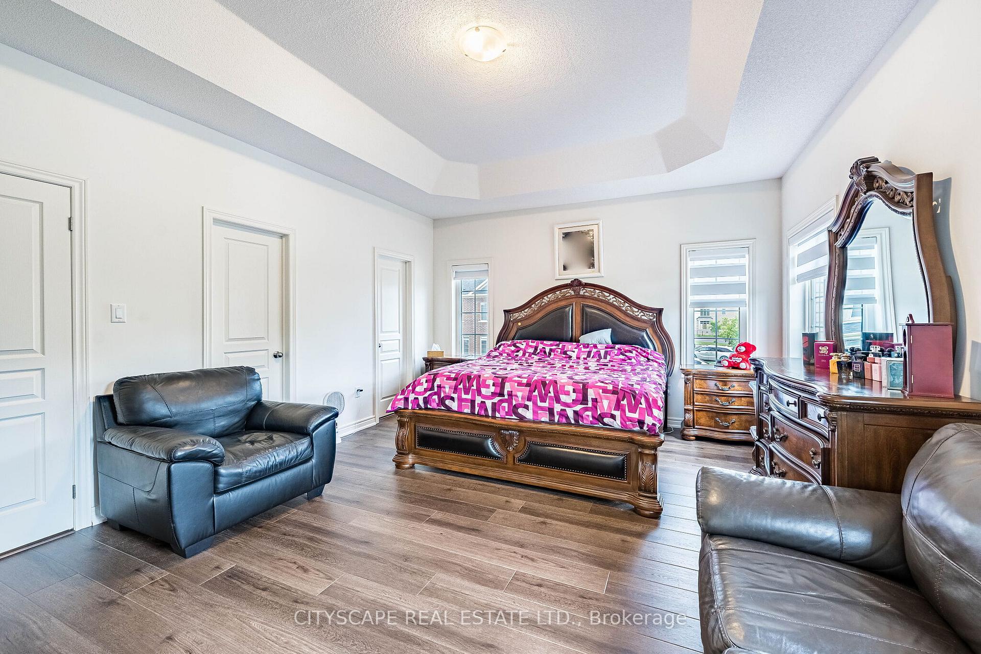 Photo 21 of 54 Ezra Crescent, Brampton, Northwest Brampton — HOMEH