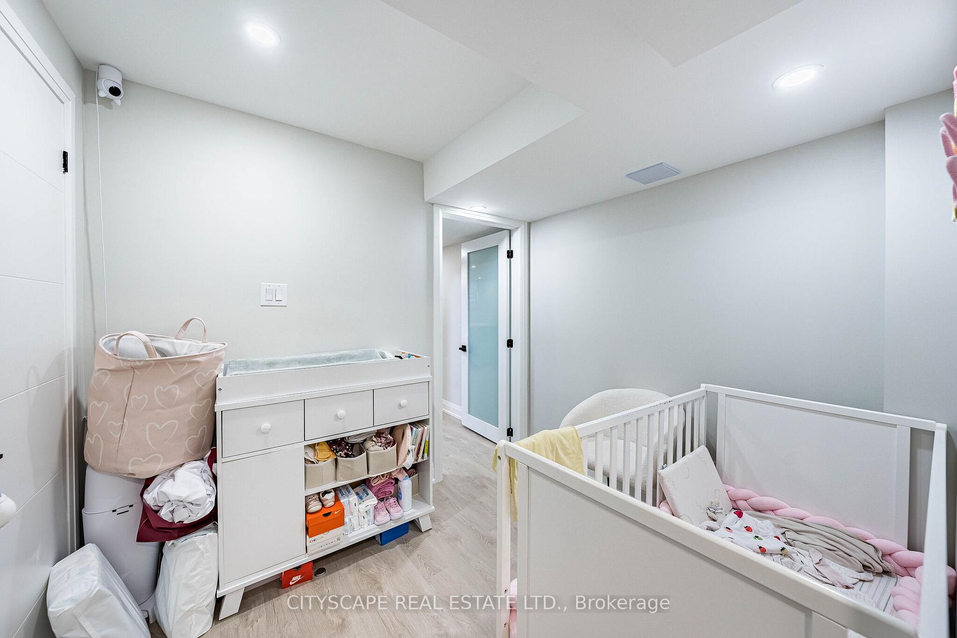 Photo 37 of 54 Ezra Crescent, Brampton, Northwest Brampton — HOMEH