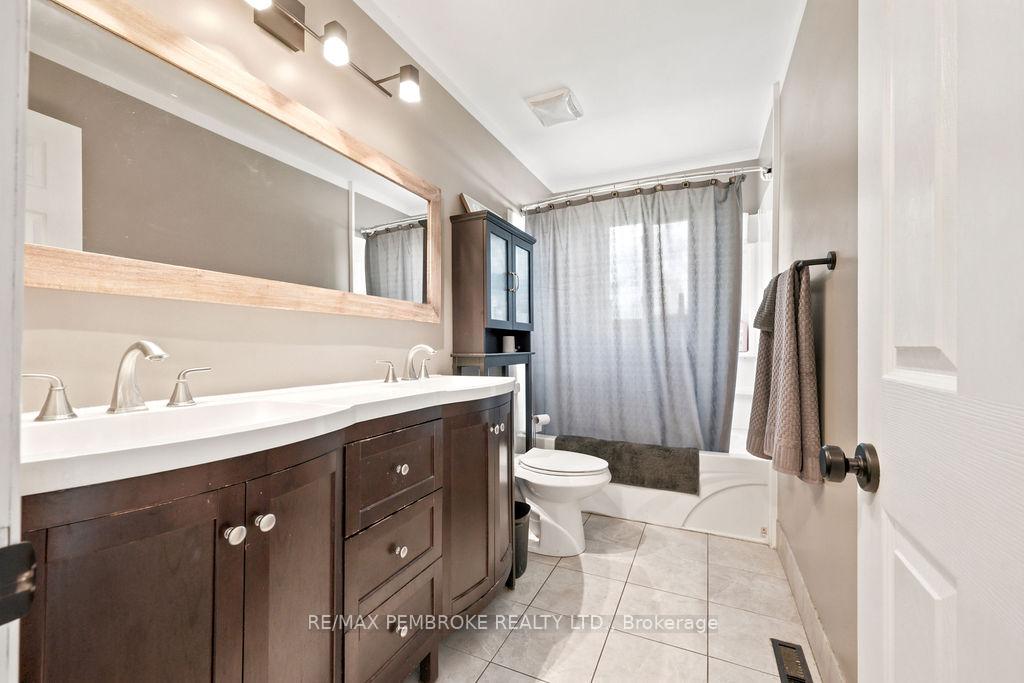 Photo 20 of 41 Meadowbrook Drive, Laurentian Valley, Laurentian Valley — HOMEH