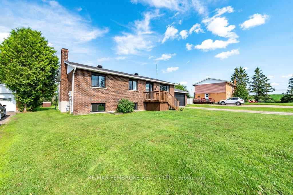 Photo 42 of 41 Meadowbrook Drive, Laurentian Valley, Laurentian Valley — HOMEH