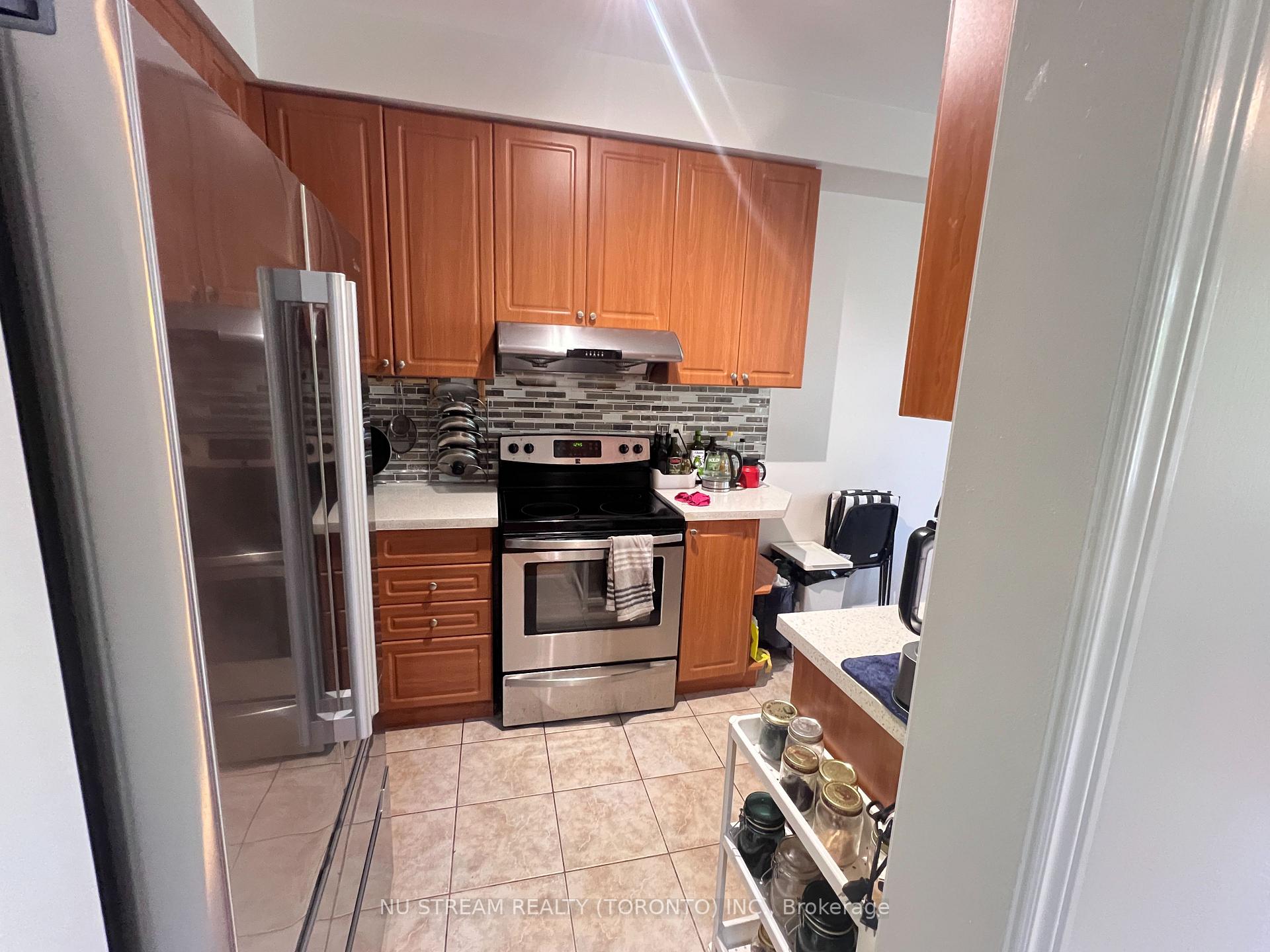 Photo 8 of 195 Cabernet Road, Vaughan, Patterson — HOMEH