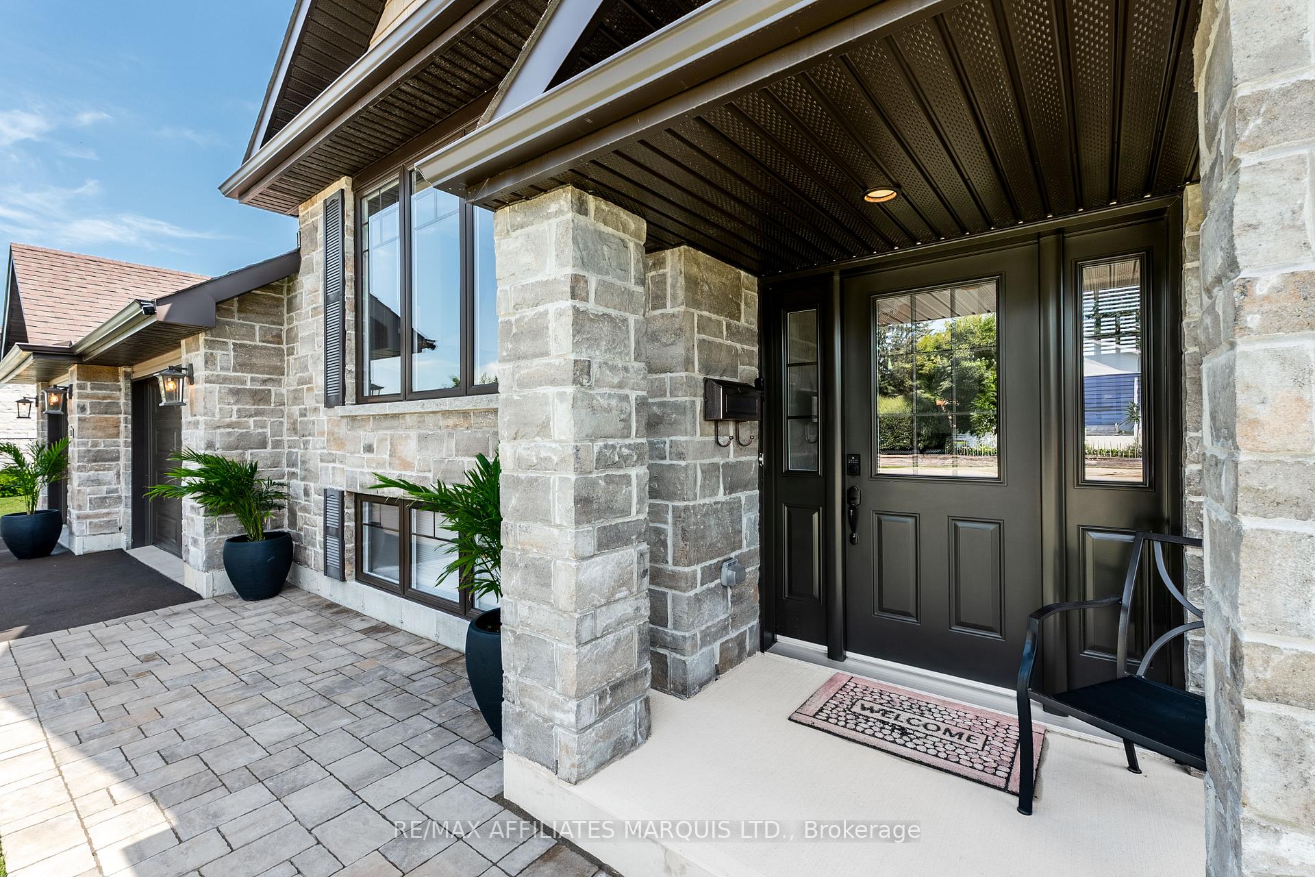 Photo 5 of 2 Mercier Avenue E, Cornwall, Cornwall — HOMEH