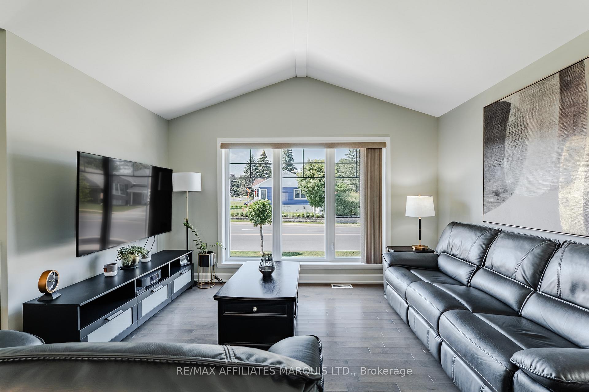 Photo 8 of 2 Mercier Avenue E, Cornwall, Cornwall — HOMEH