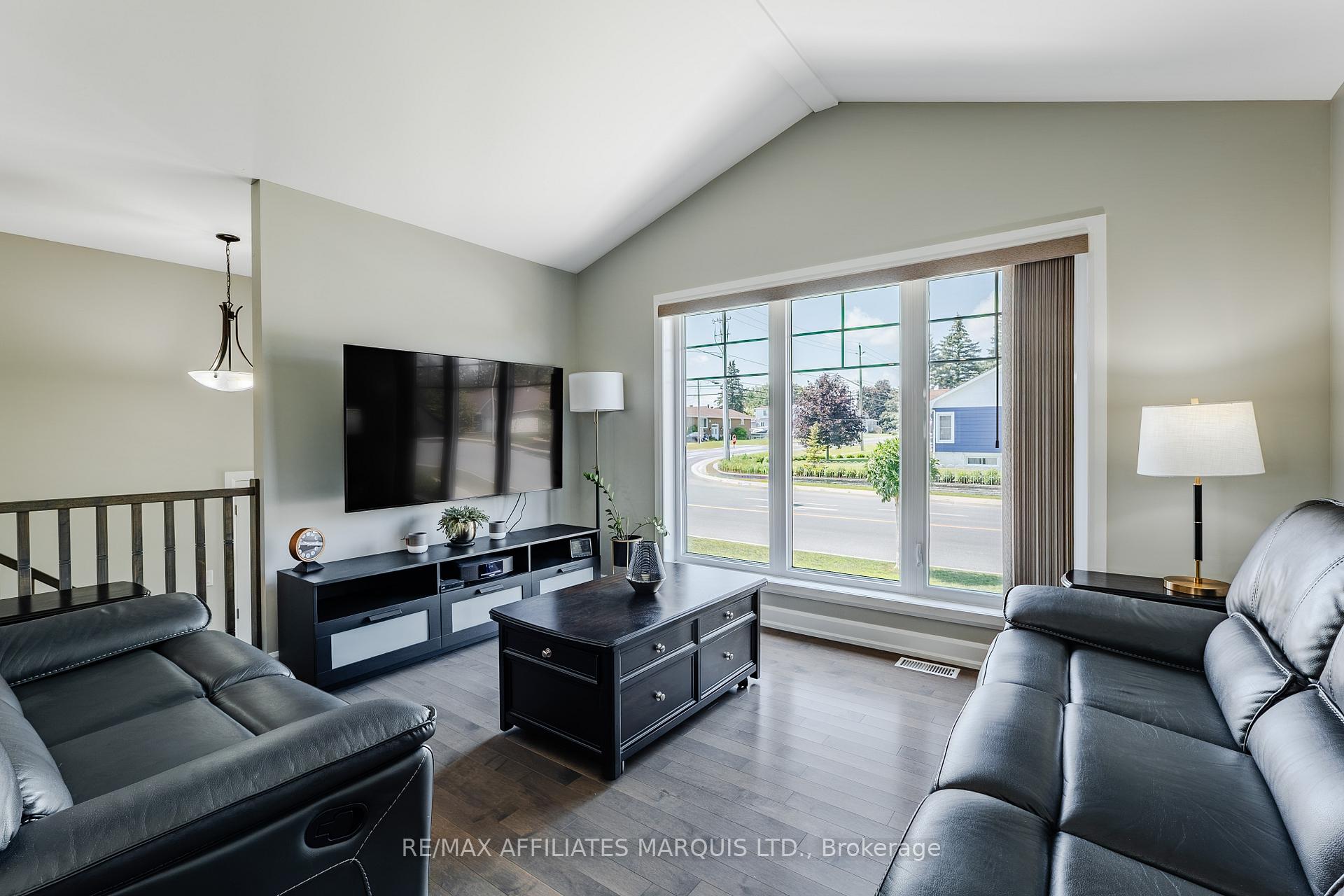 Photo 9 of 2 Mercier Avenue E, Cornwall, Cornwall — HOMEH