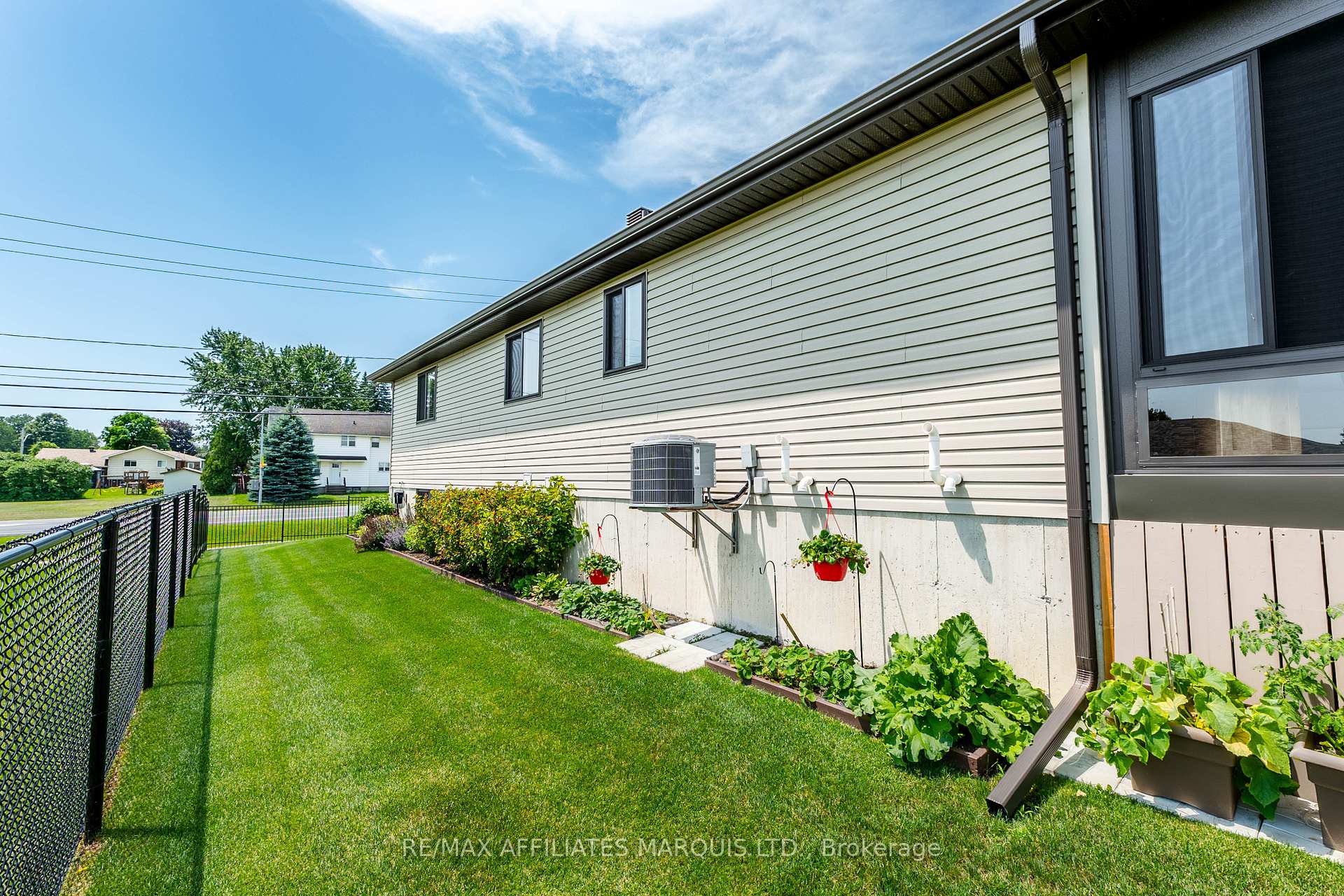 Photo 47 of 2 Mercier Avenue E, Cornwall, Cornwall — HOMEH