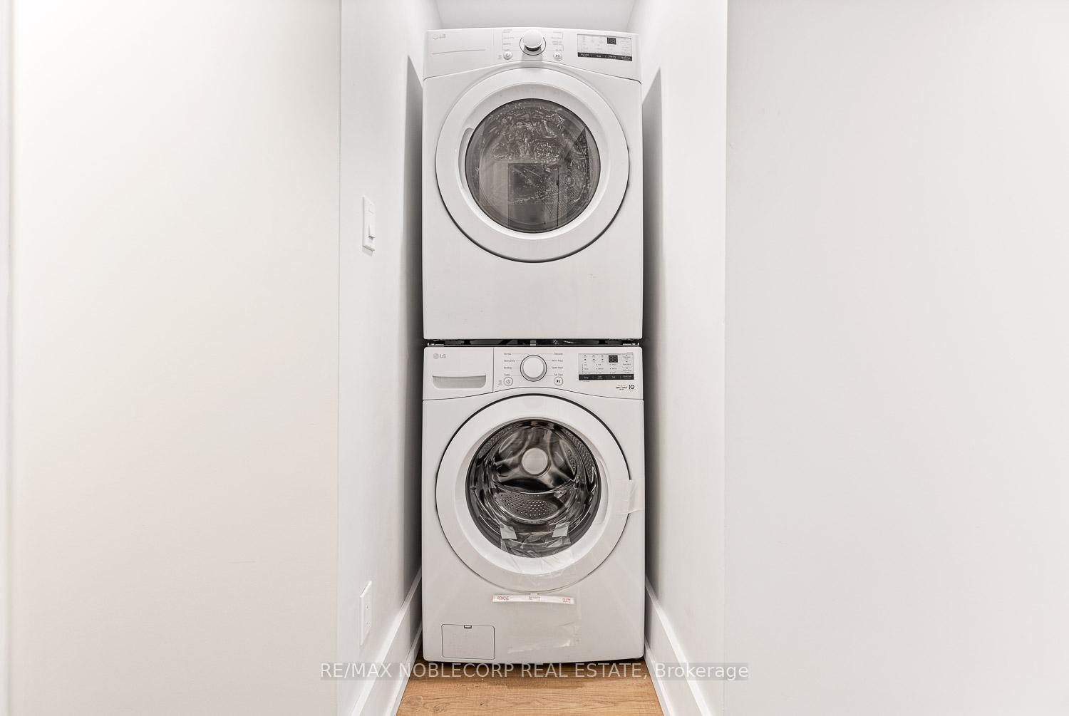 Photo 8 of Unit 2, 108 Enderby Road, Toronto, East End-Danforth — HOMEH