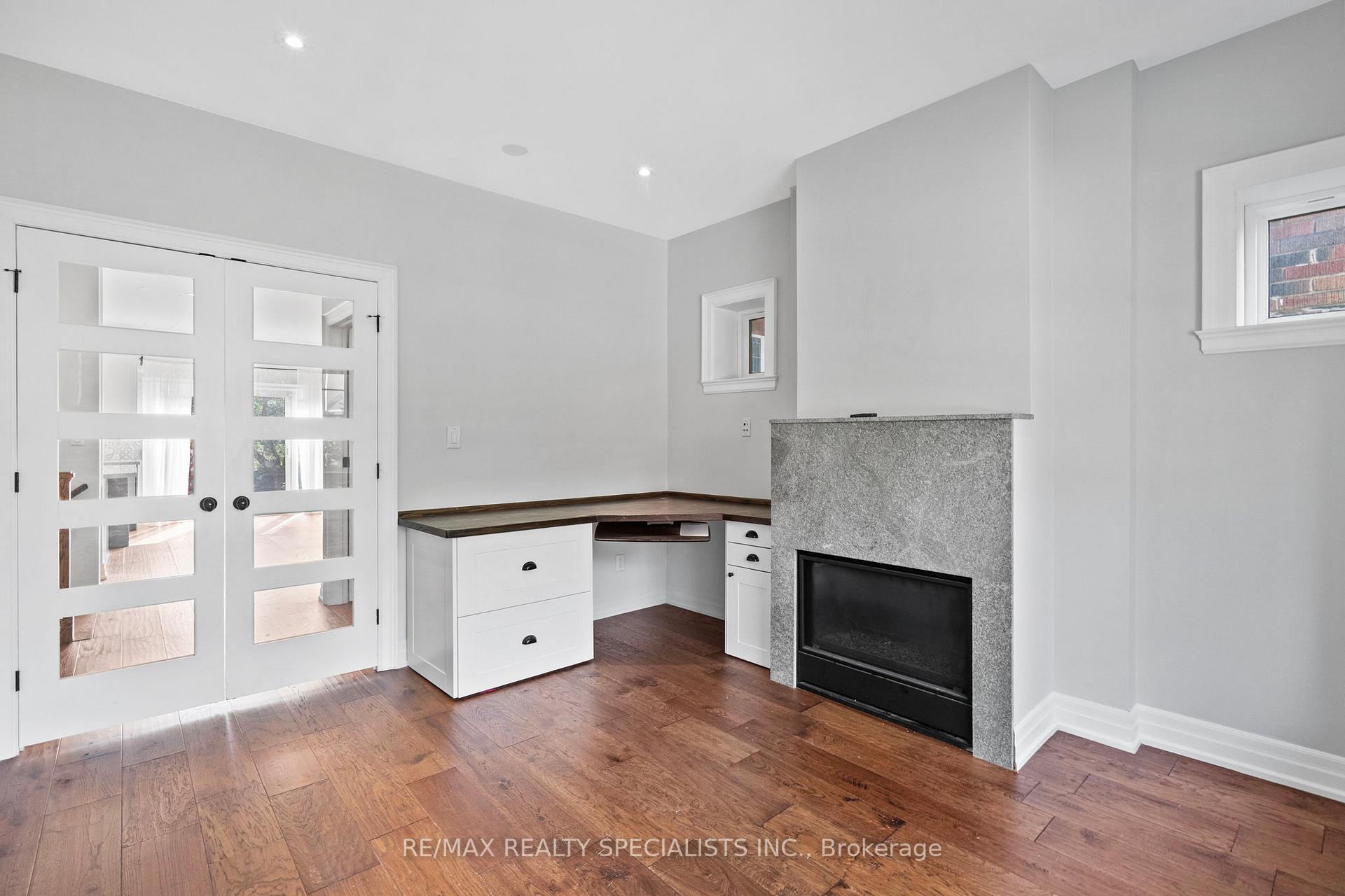 Photo 5 of 73 Eleventh Street, Etobicoke, New Toronto — HOMEH