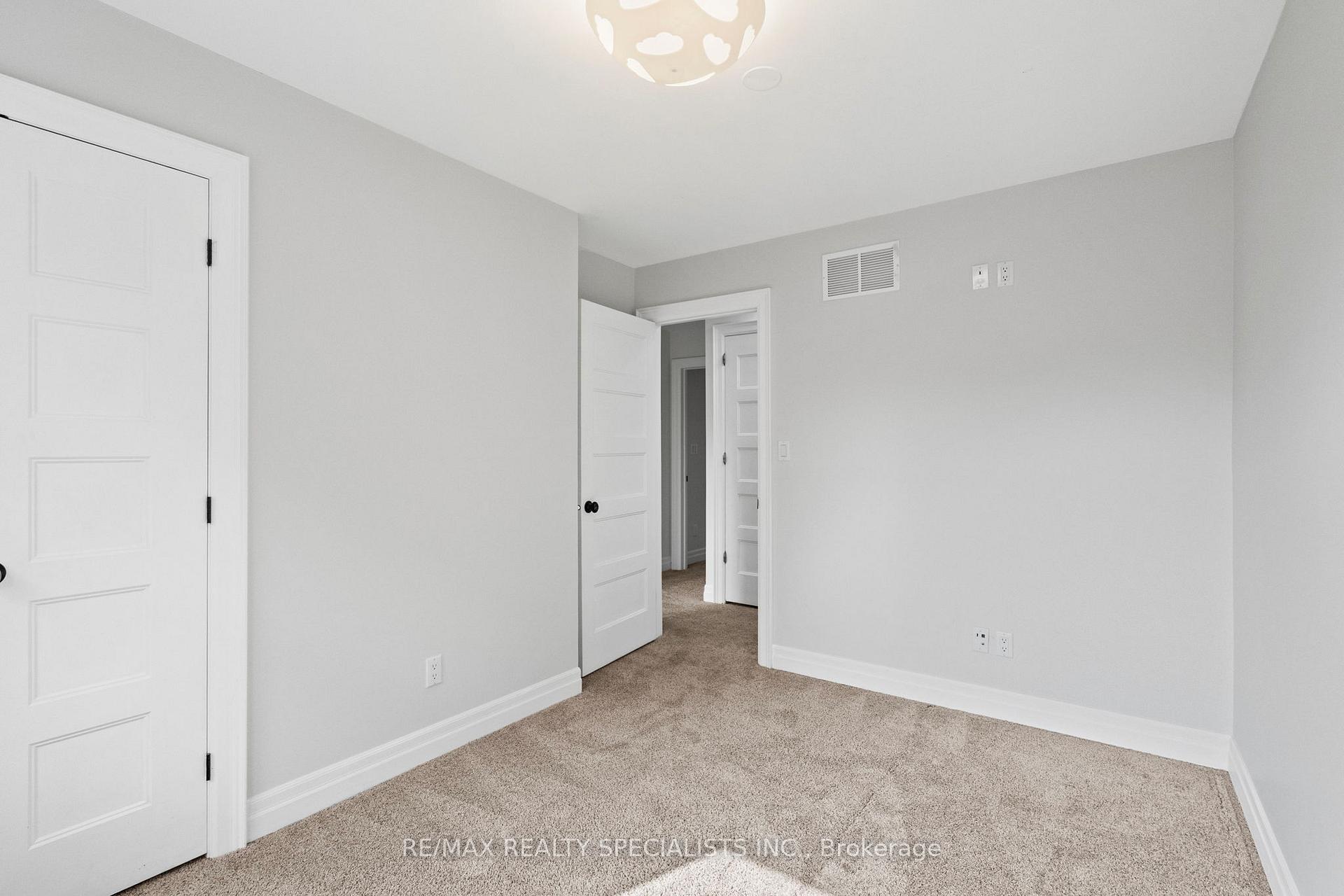 Photo 26 of 73 Eleventh Street, Etobicoke, New Toronto — HOMEH