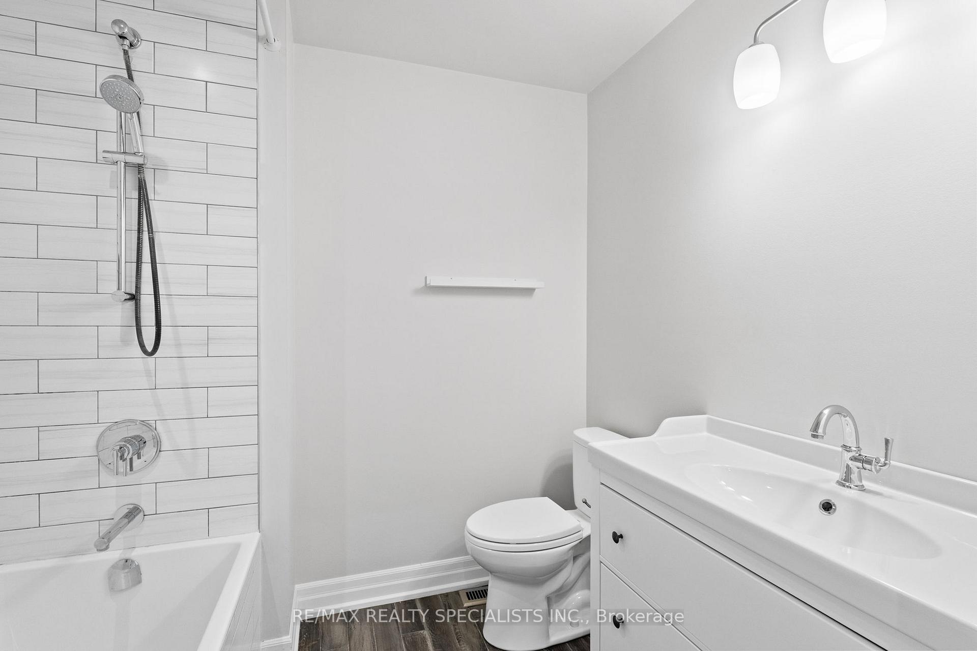 Photo 27 of 73 Eleventh Street, Etobicoke, New Toronto — HOMEH