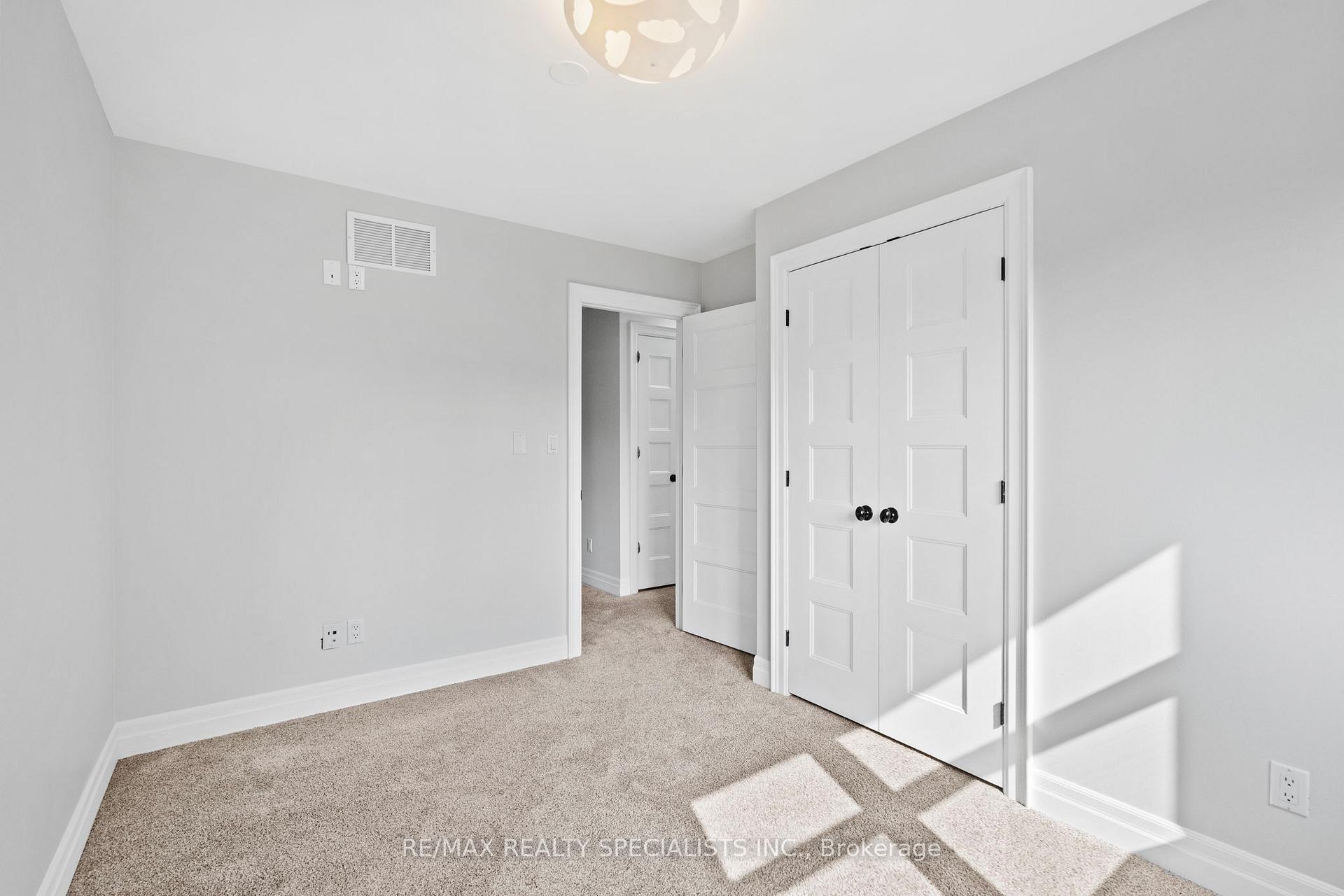 Photo 29 of 73 Eleventh Street, Etobicoke, New Toronto — HOMEH