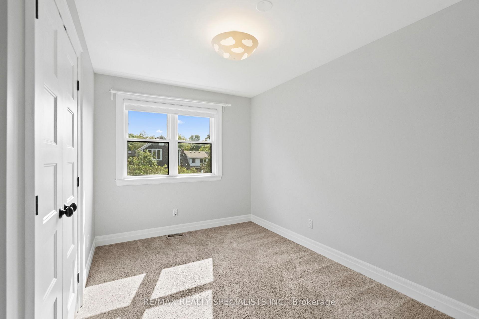 Photo 30 of 73 Eleventh Street, Etobicoke, New Toronto — HOMEH