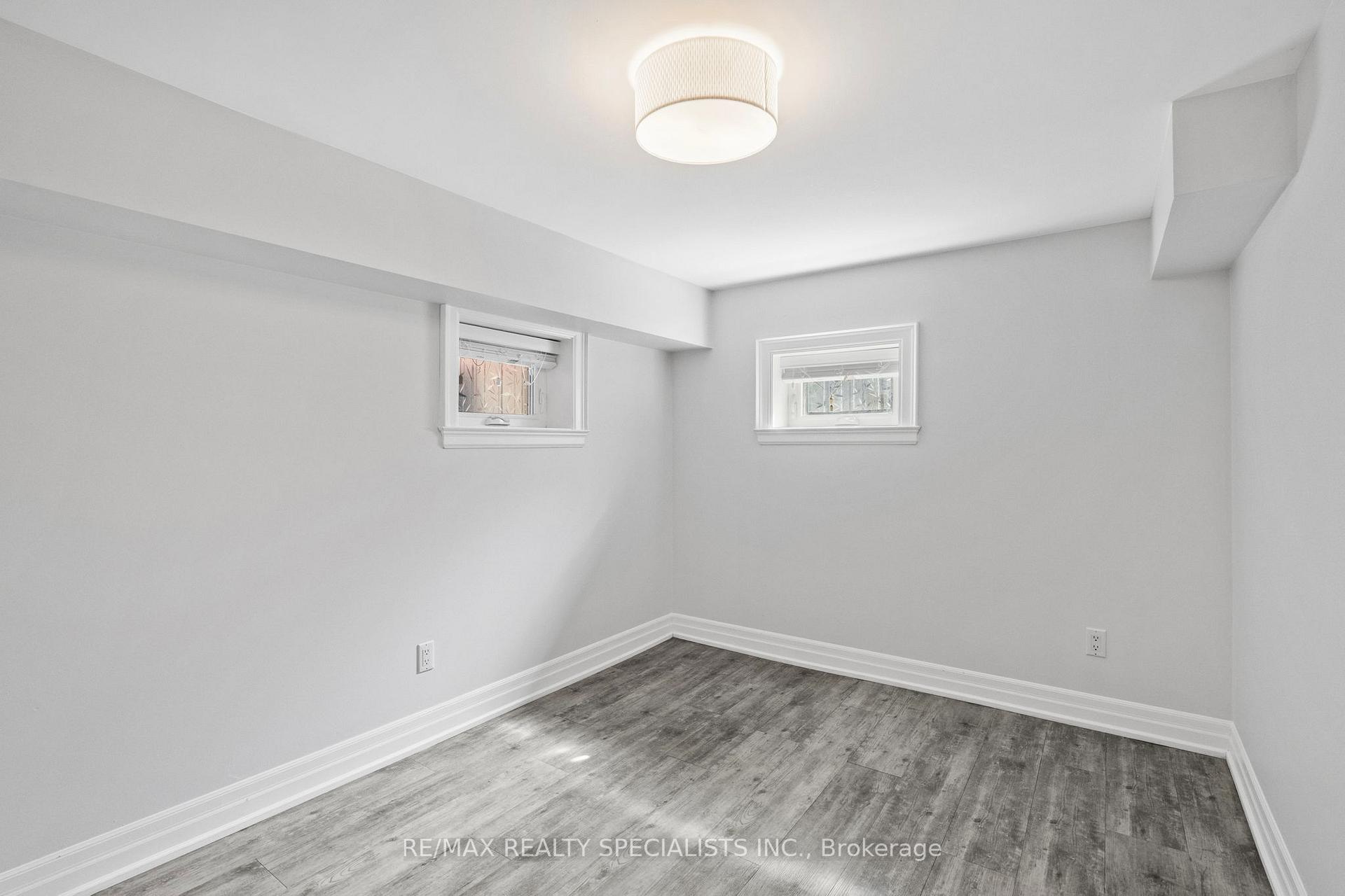 Photo 42 of 73 Eleventh Street, Etobicoke, New Toronto — HOMEH