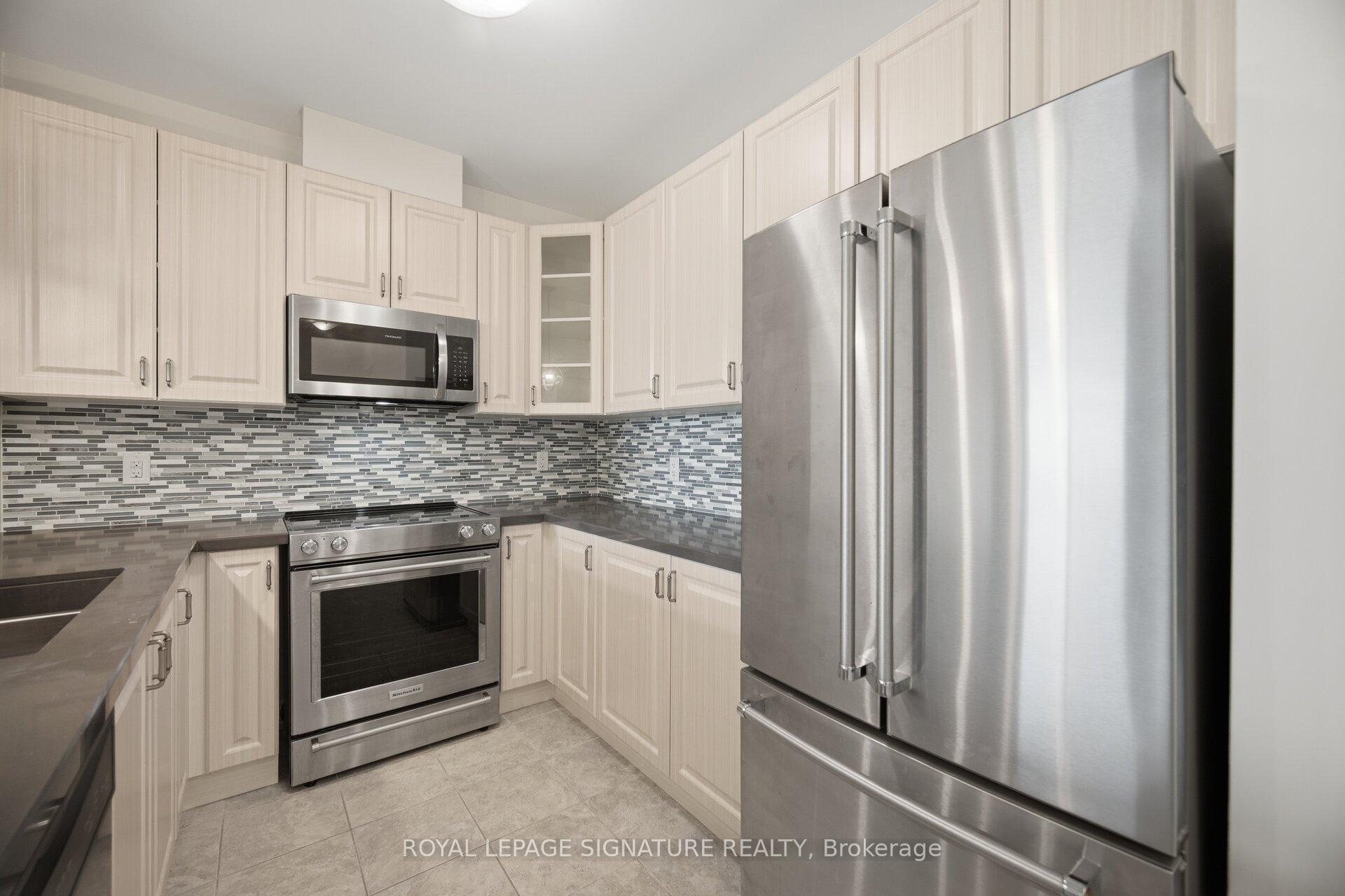 Photo 8 of Unit 809, 7325 Markham Road, Markham, Cedarwood — HOMEH