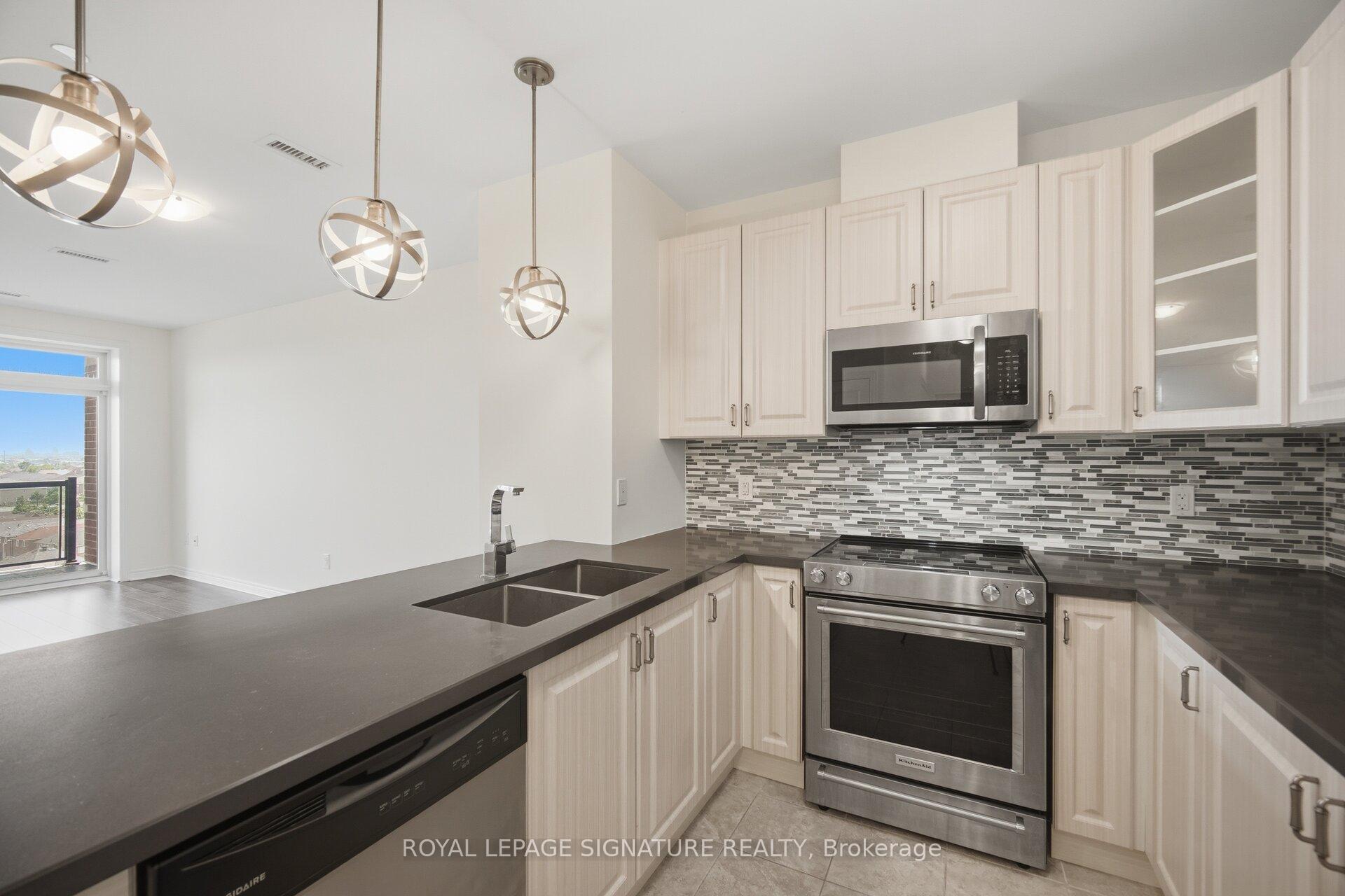 Photo 9 of Unit 809, 7325 Markham Road, Markham, Cedarwood — HOMEH