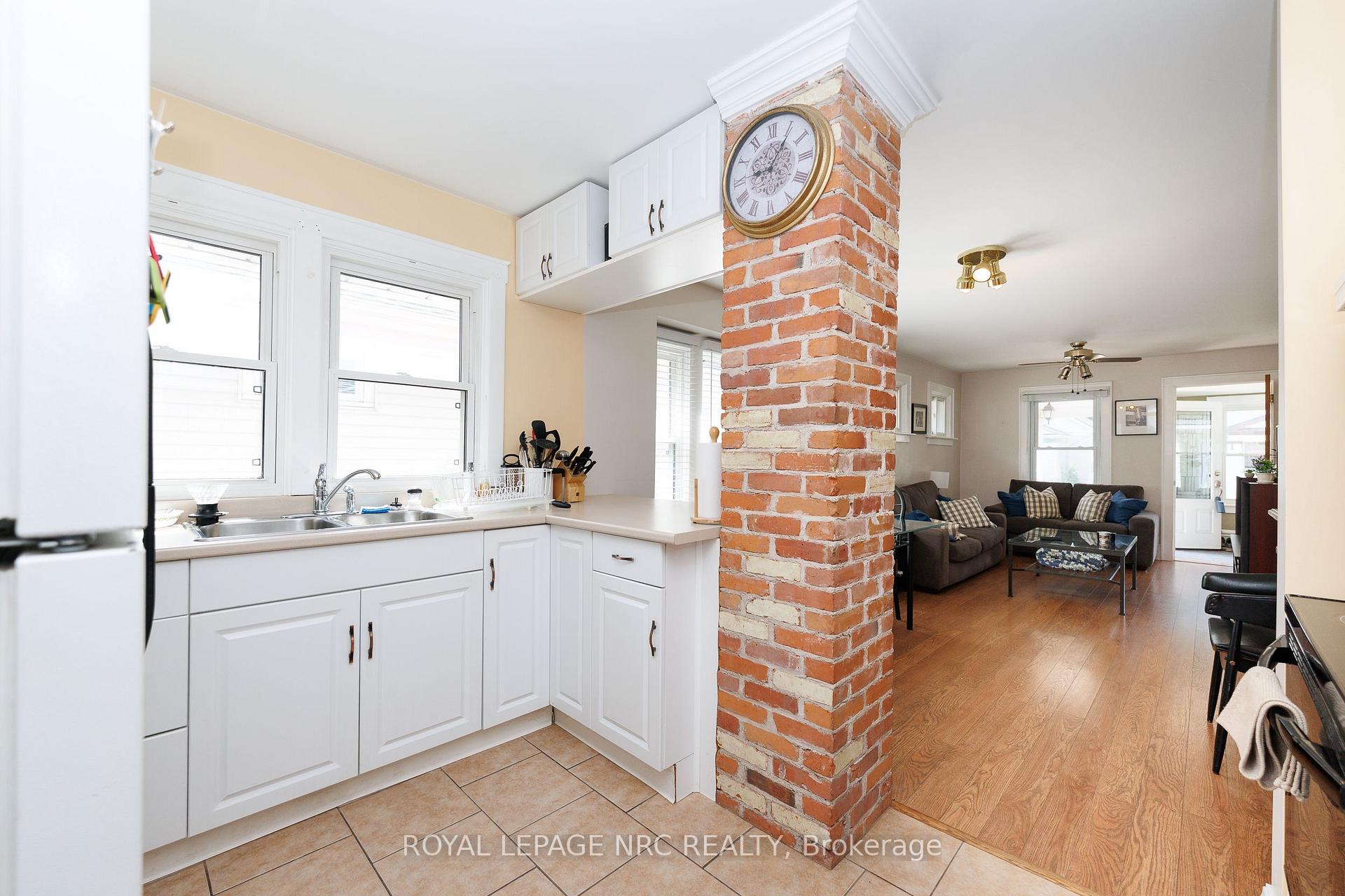 Photo 10 of 7 Norwood Street, St. Catharines, Downtown — HOMEH