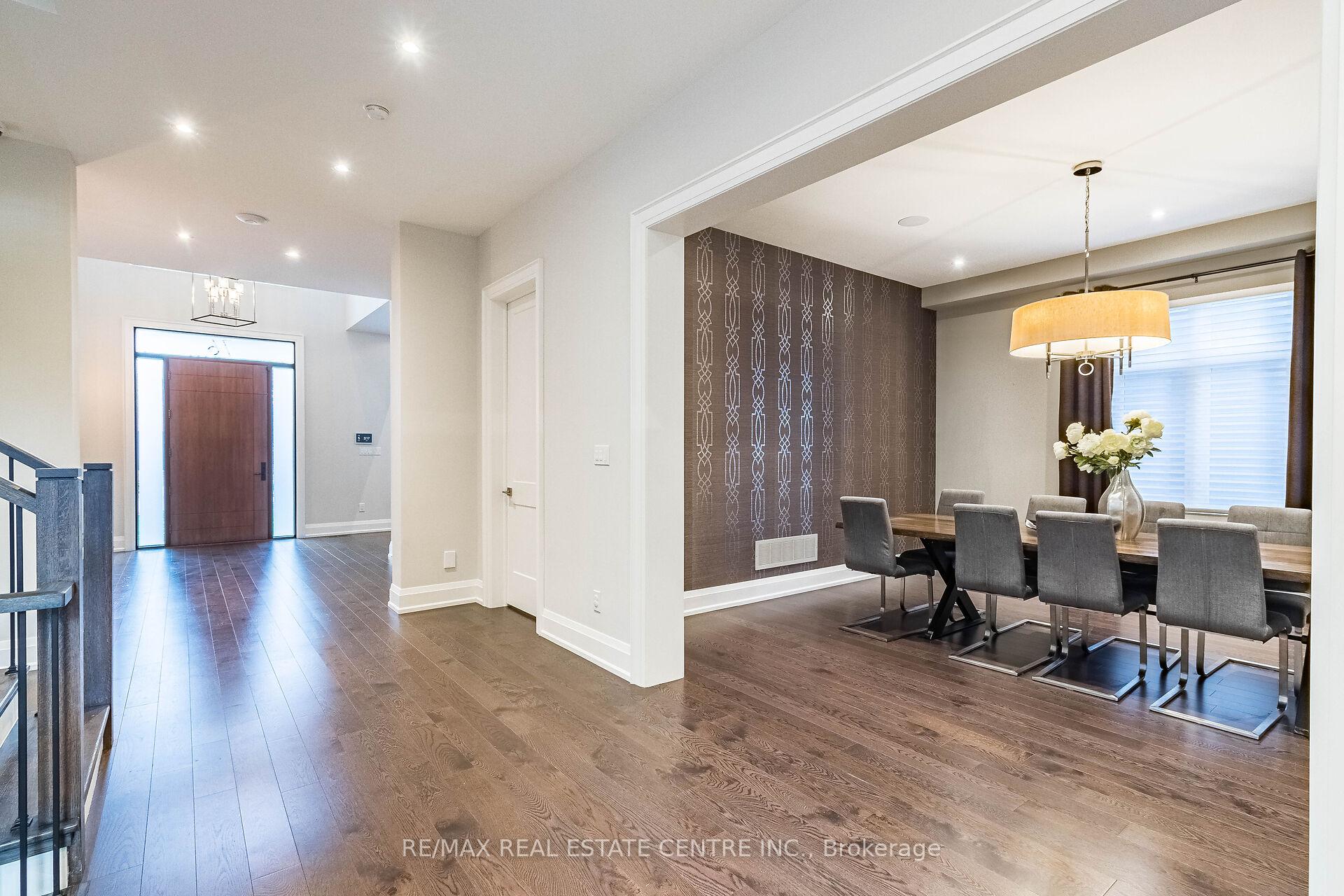 Photo 7 of 76 Ben Machree Drive, Mississauga, Port Credit — HOMEH