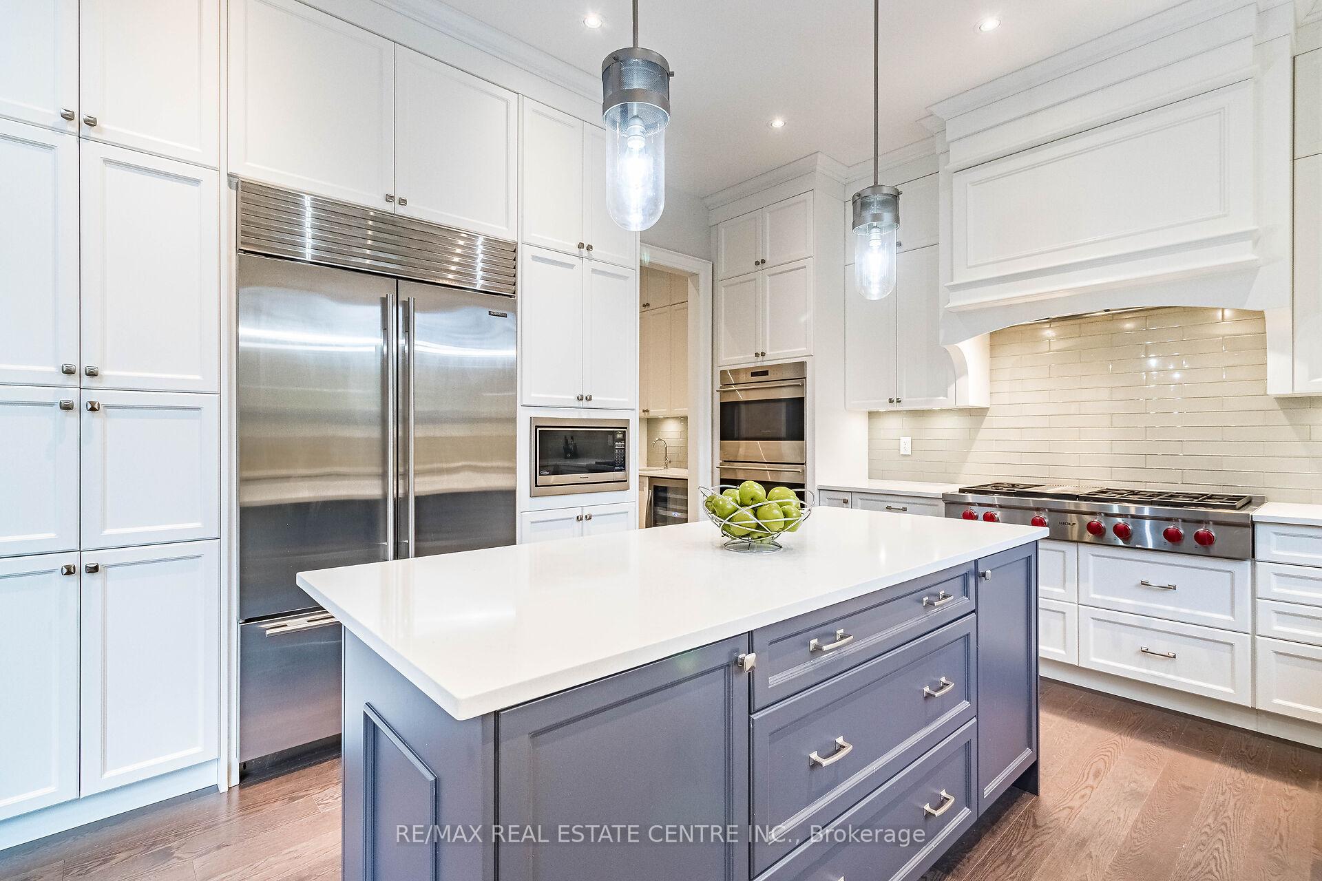 Photo 12 of 76 Ben Machree Drive, Mississauga, Port Credit — HOMEH