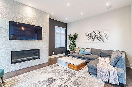 Photo 17 of 76 Ben Machree Drive, Mississauga, Port Credit — HOMEH