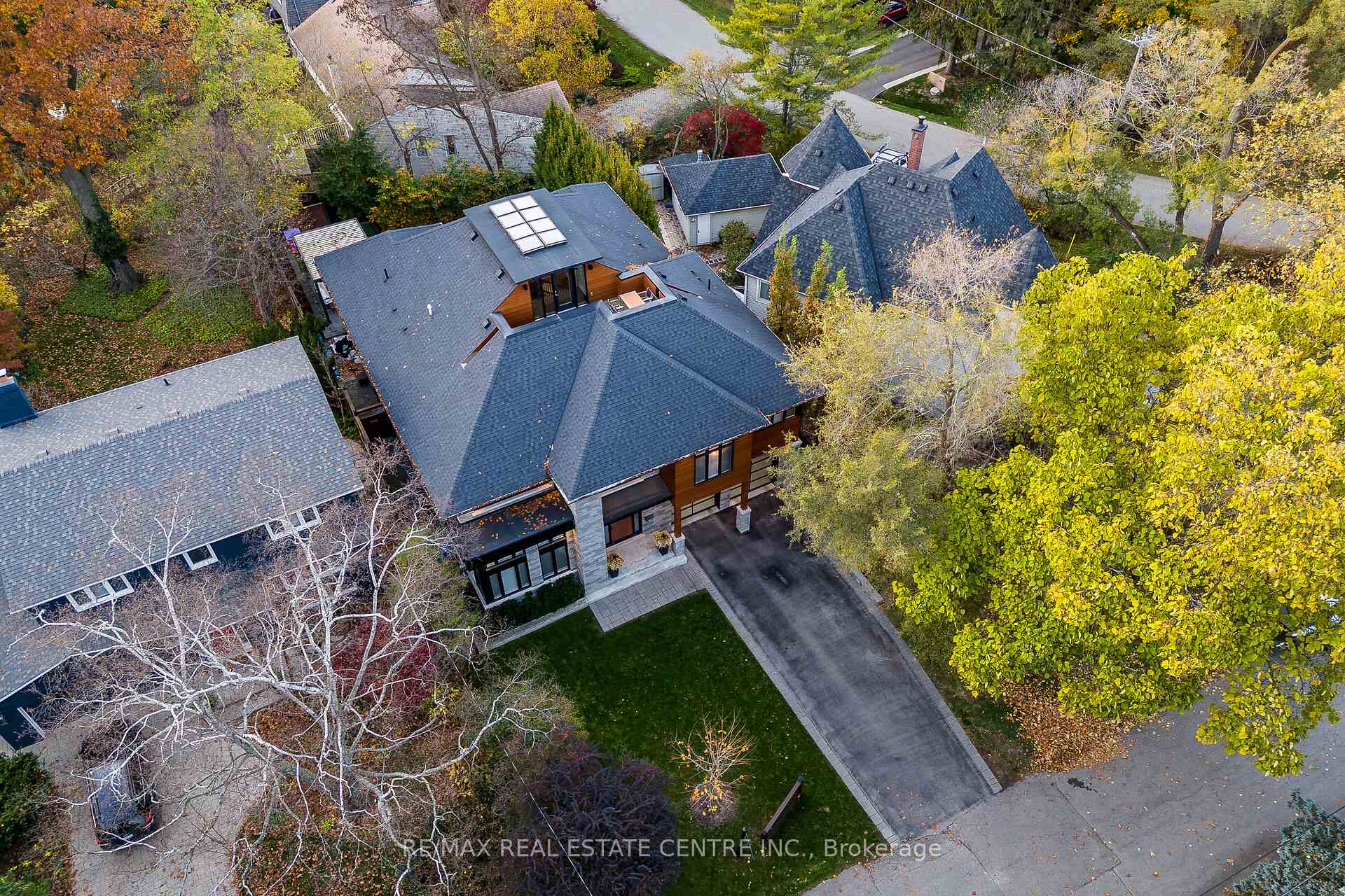 Photo 48 of 76 Ben Machree Drive, Mississauga, Port Credit — HOMEH