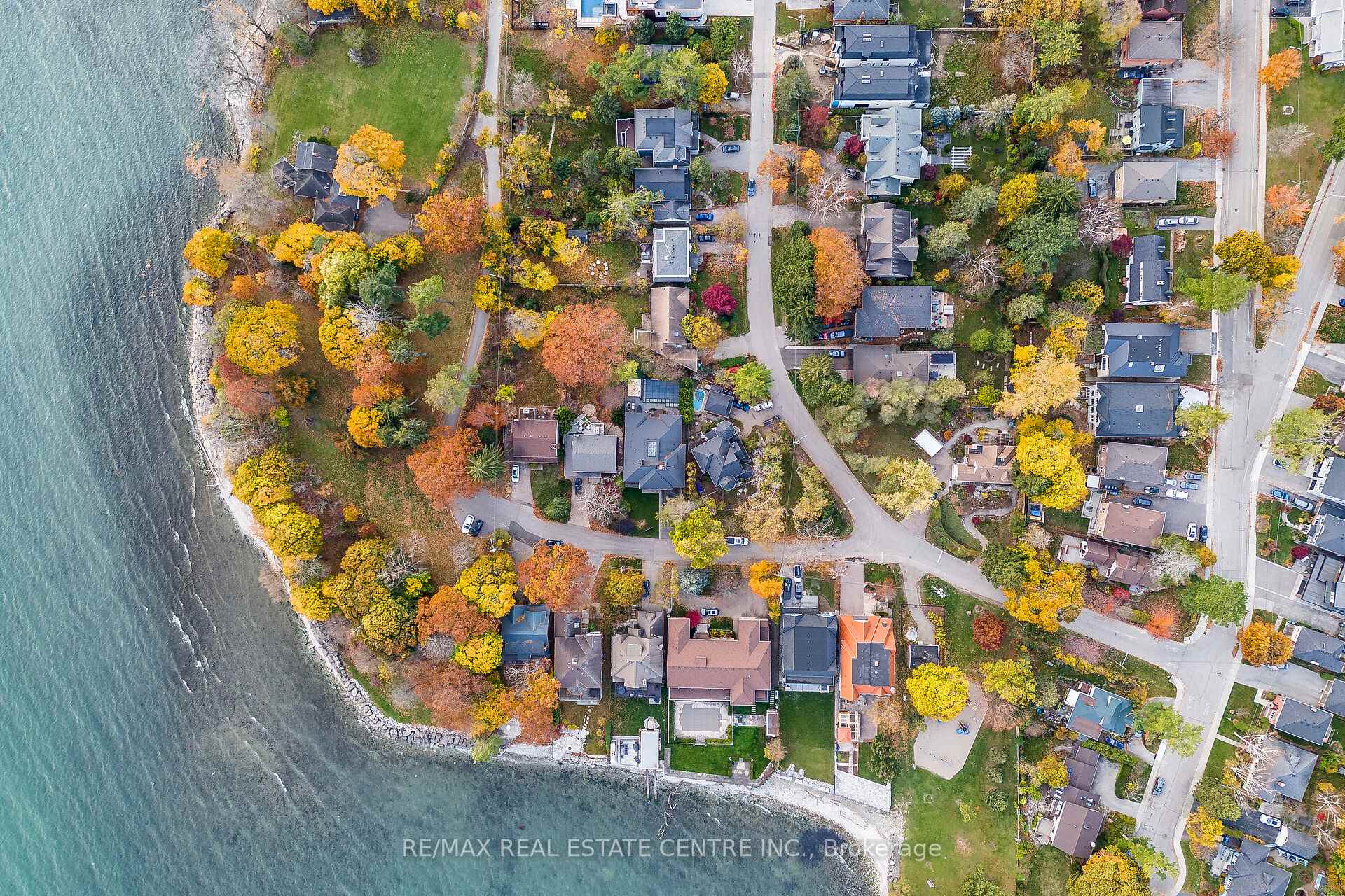 Photo 50 of 76 Ben Machree Drive, Mississauga, Port Credit — HOMEH