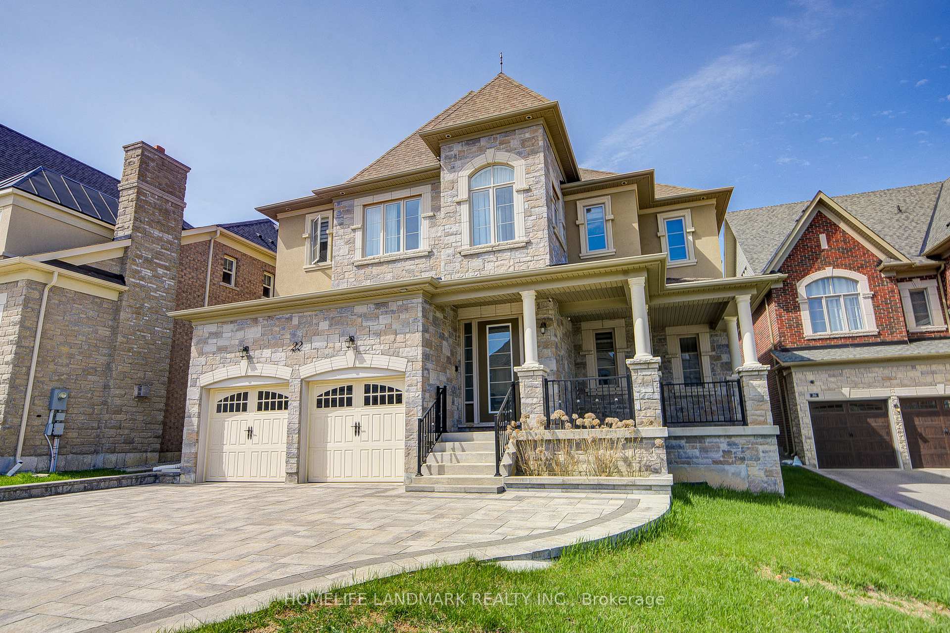 Photo 2 of 22 Aspy Court, Vaughan, Patterson — HOMEH