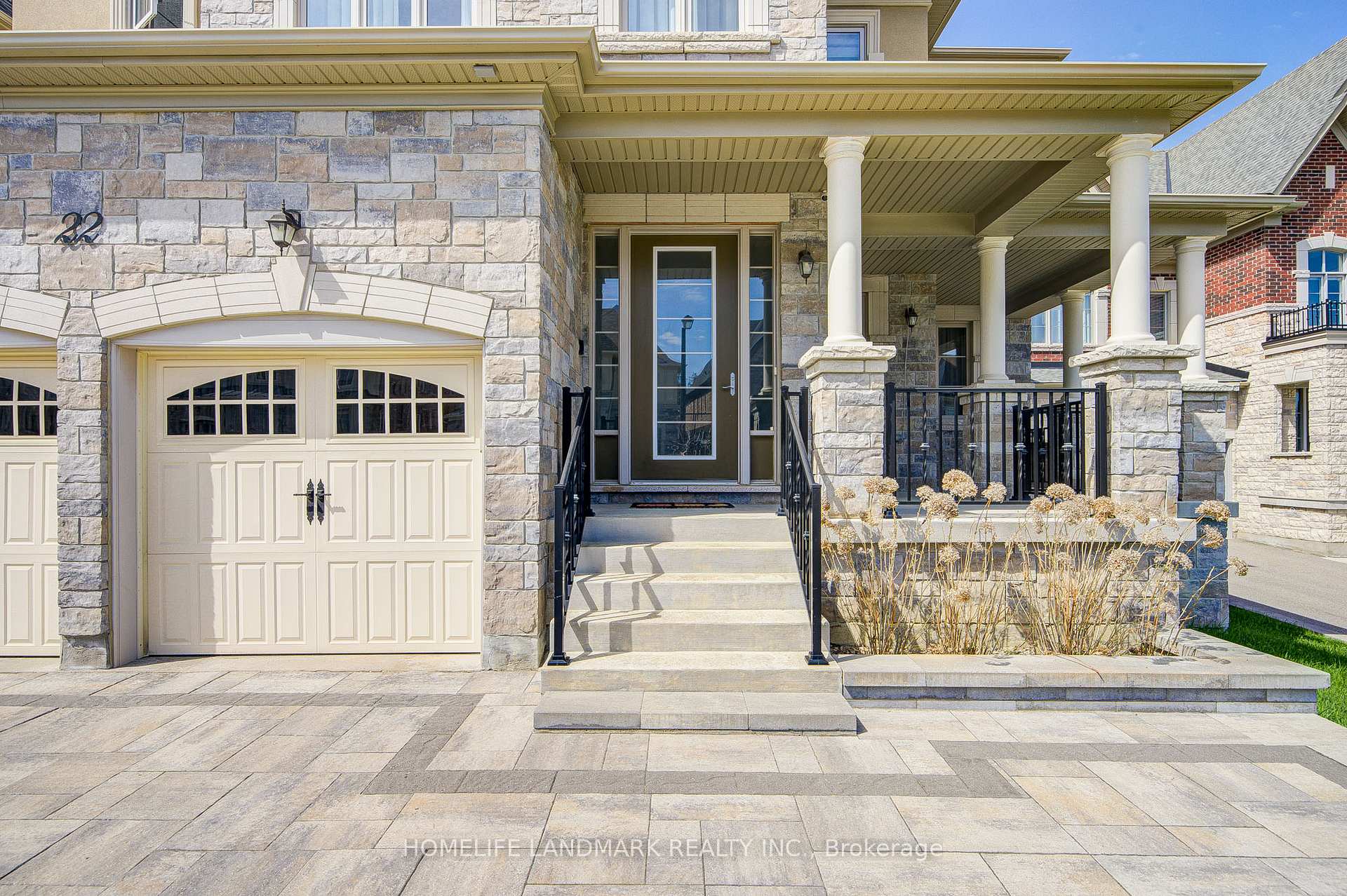 Photo 3 of 22 Aspy Court, Vaughan, Patterson — HOMEH