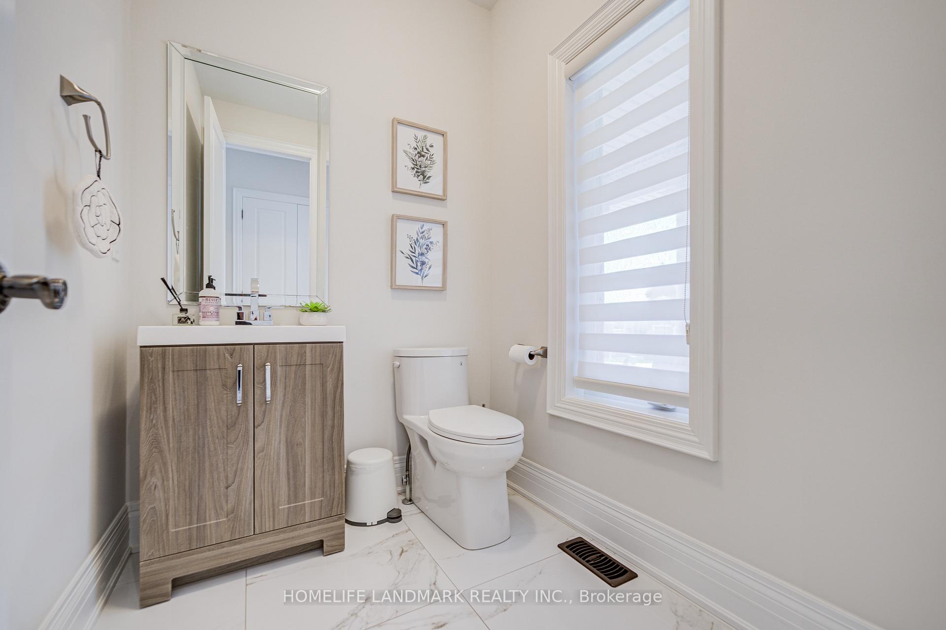 Photo 5 of 22 Aspy Court, Vaughan, Patterson — HOMEH