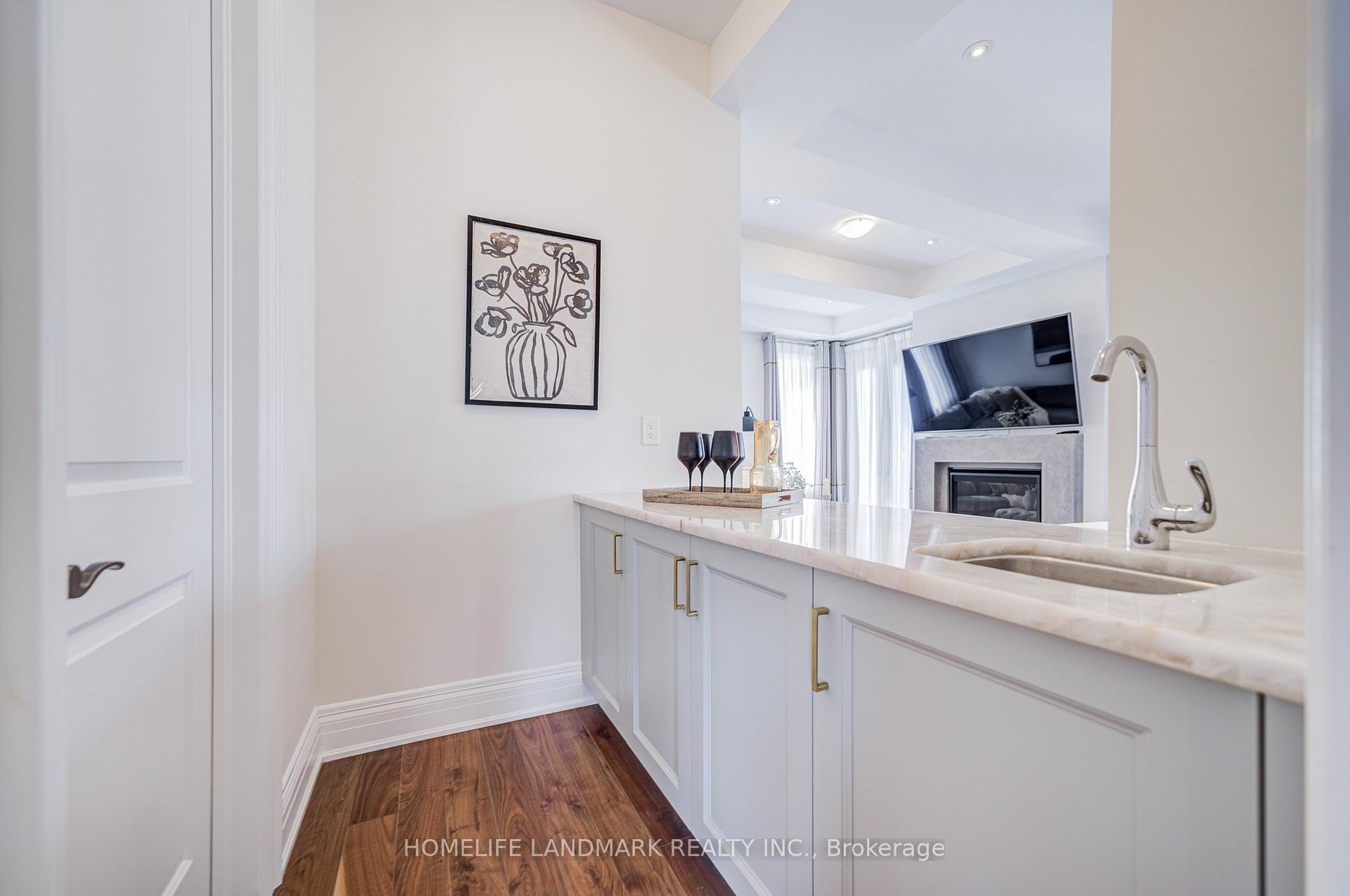Photo 12 of 22 Aspy Court, Vaughan, Patterson — HOMEH