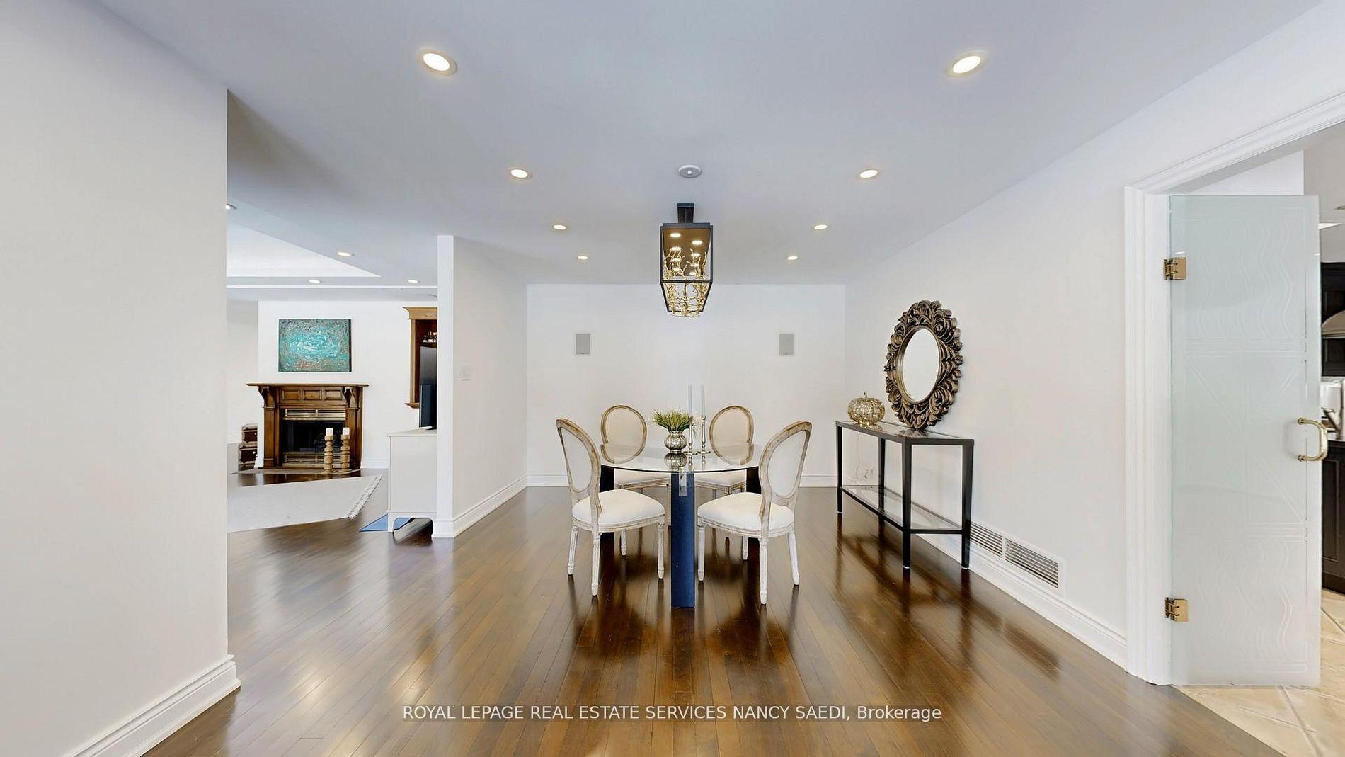 Photo 8 of 62 Wimpole Drive, North York, St. Andrew-Windfields — HOMEH