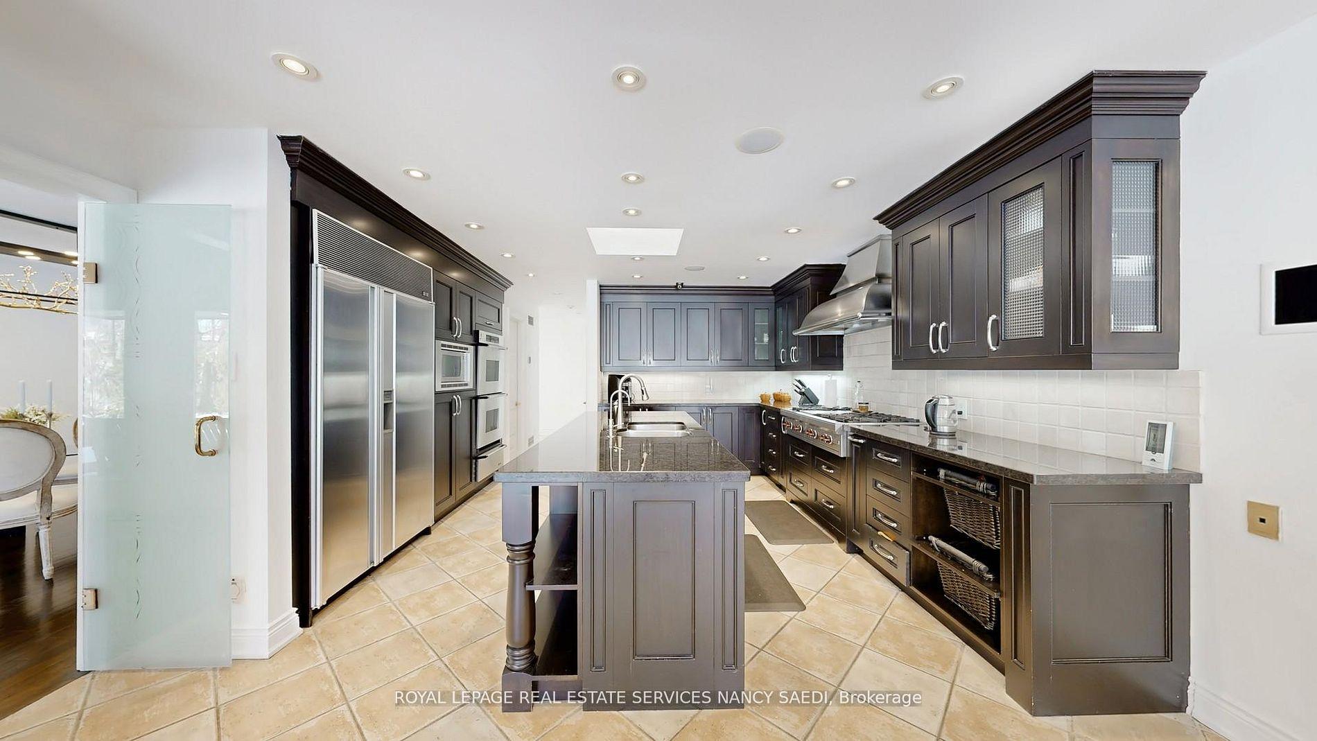 Photo 9 of 62 Wimpole Drive, North York, St. Andrew-Windfields — HOMEH