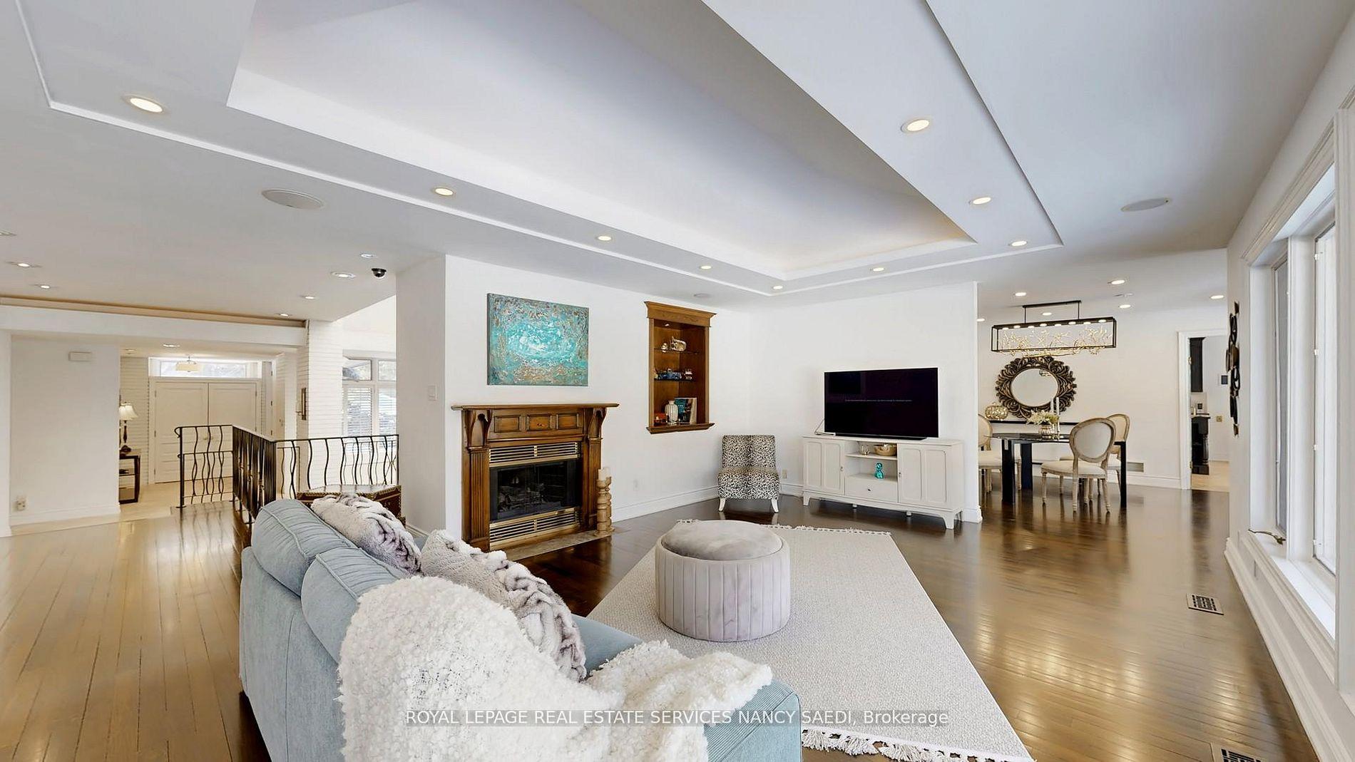 Photo 13 of 62 Wimpole Drive, North York, St. Andrew-Windfields — HOMEH