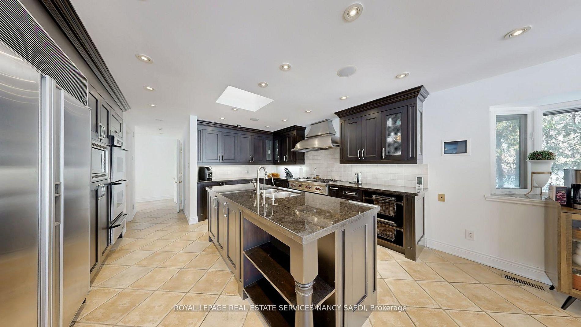 Photo 15 of 62 Wimpole Drive, North York, St. Andrew-Windfields — HOMEH