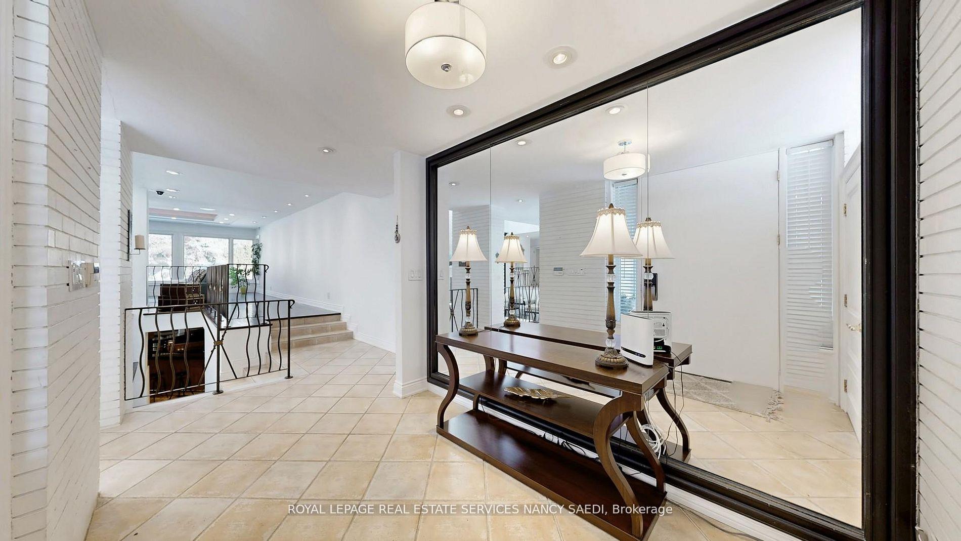 Photo 17 of 62 Wimpole Drive, North York, St. Andrew-Windfields — HOMEH