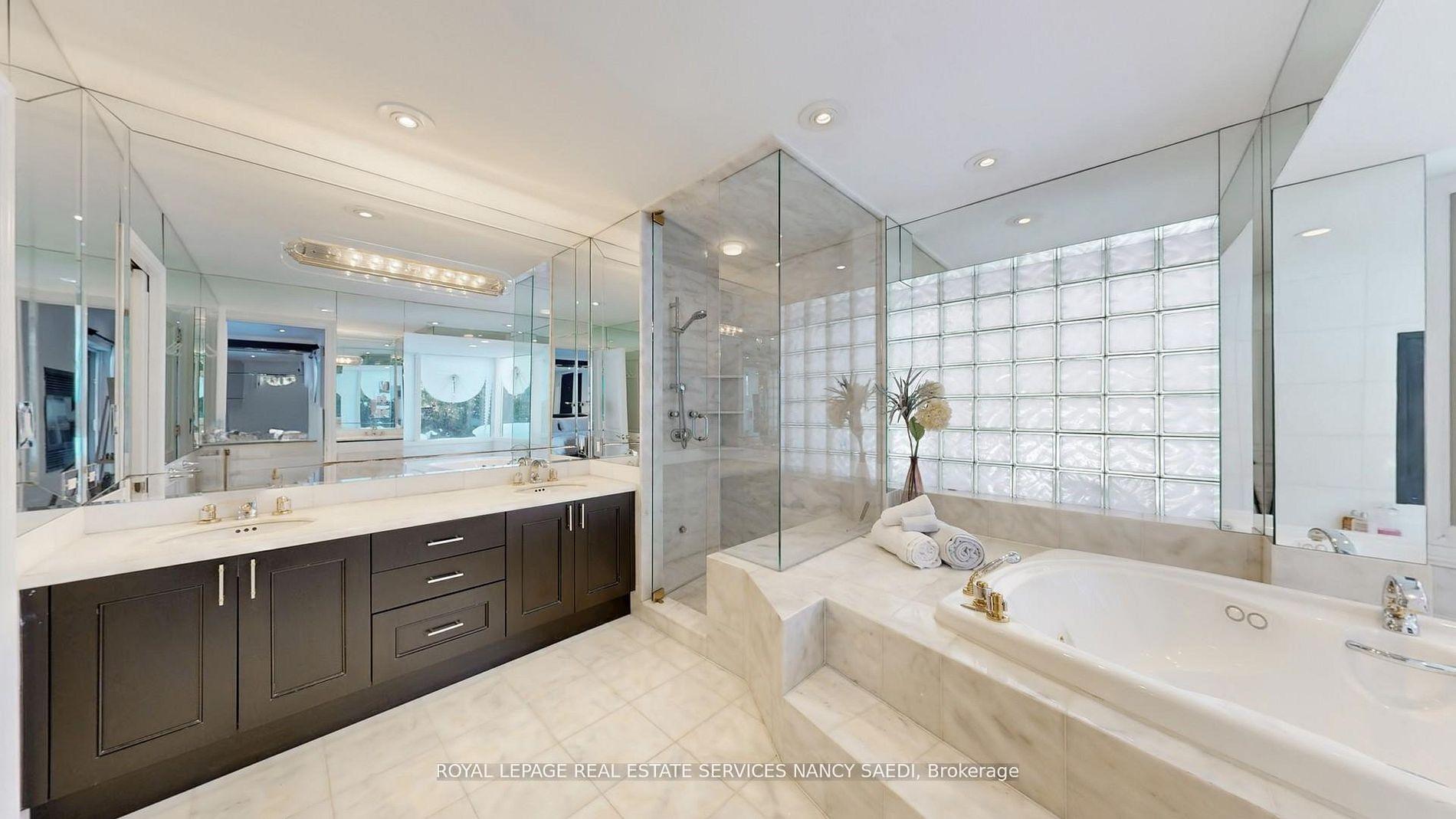 Photo 20 of 62 Wimpole Drive, North York, St. Andrew-Windfields — HOMEH