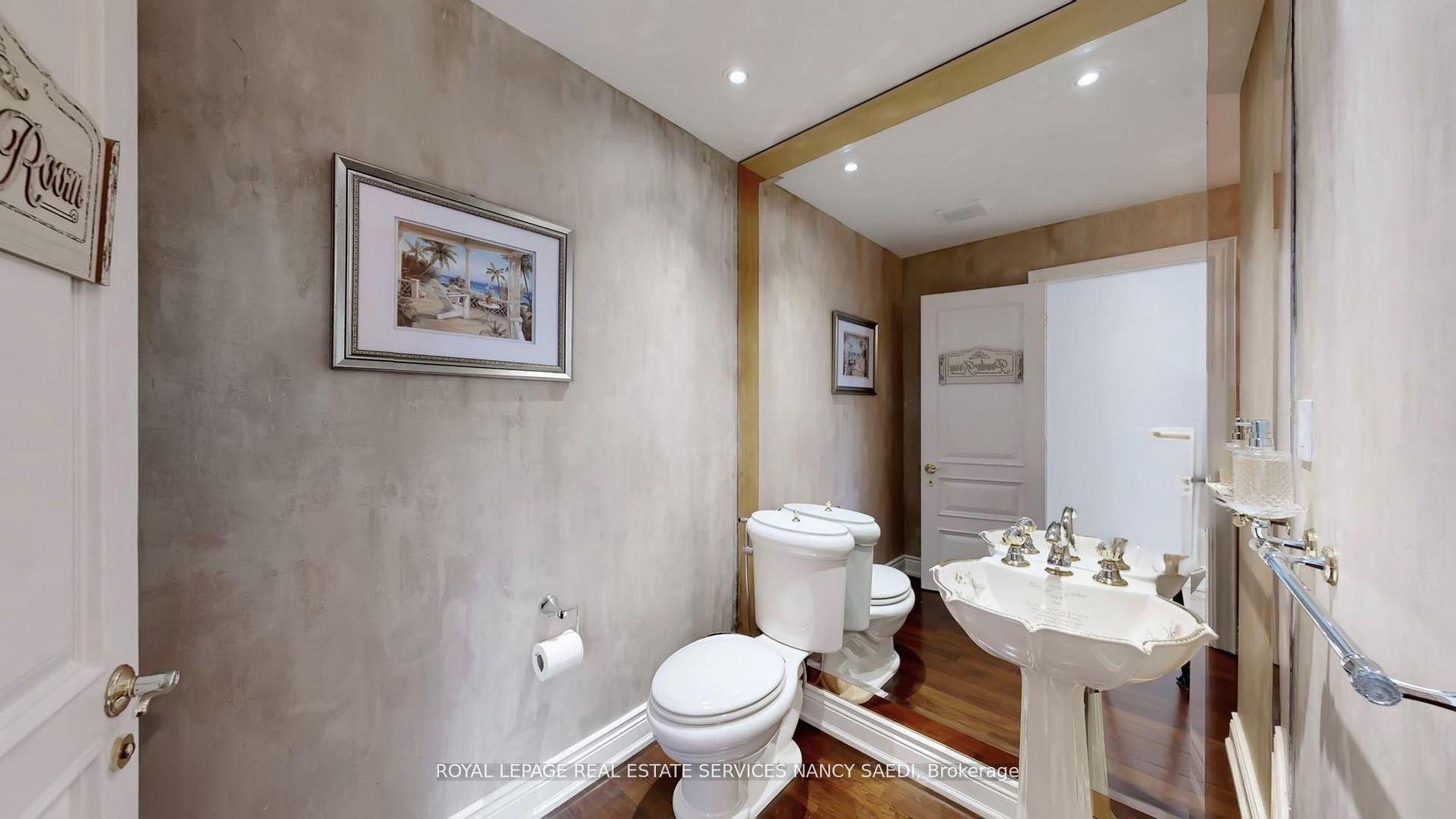 Photo 25 of 62 Wimpole Drive, North York, St. Andrew-Windfields — HOMEH
