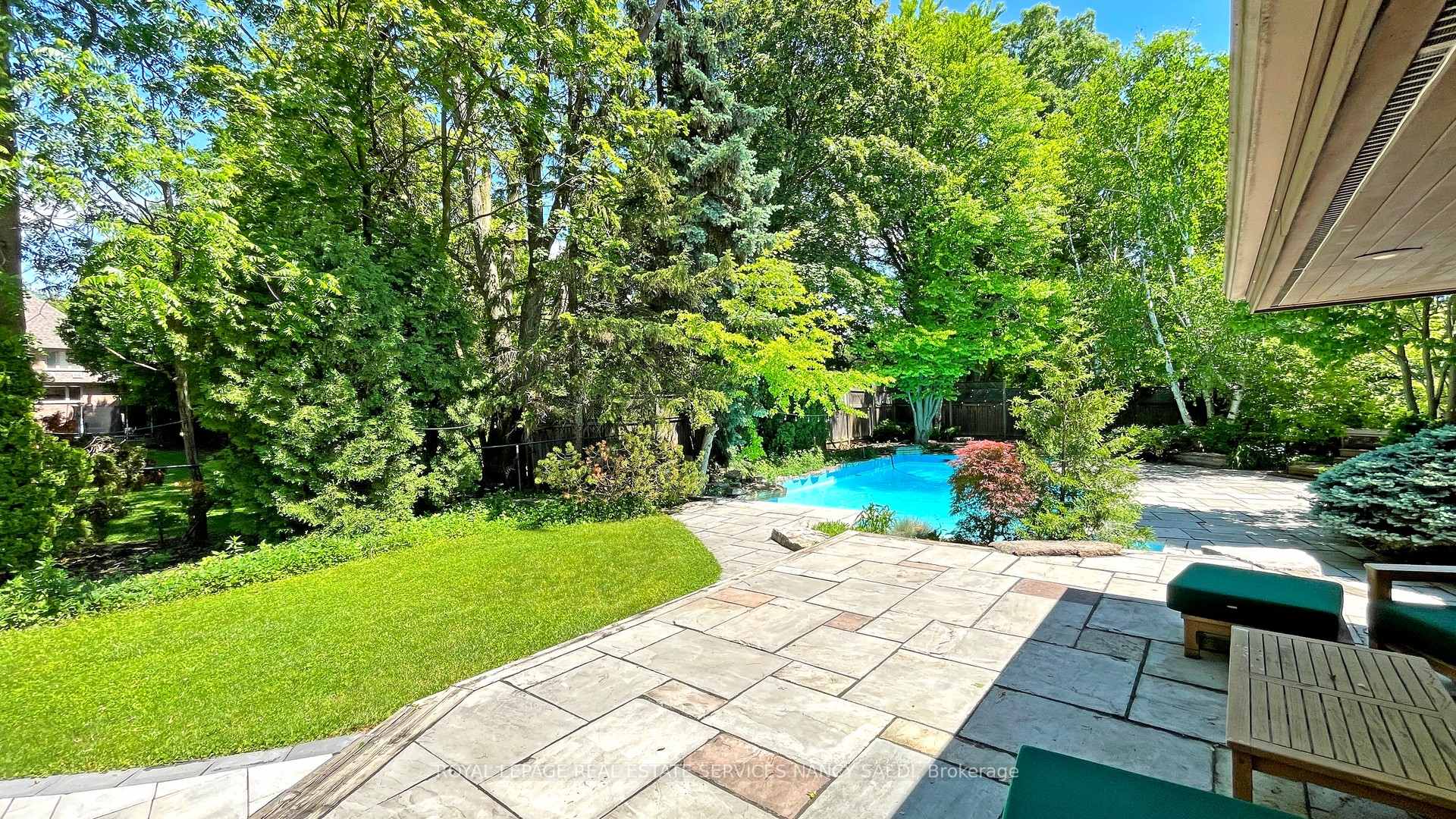 Photo 34 of 62 Wimpole Drive, North York, St. Andrew-Windfields — HOMEH
