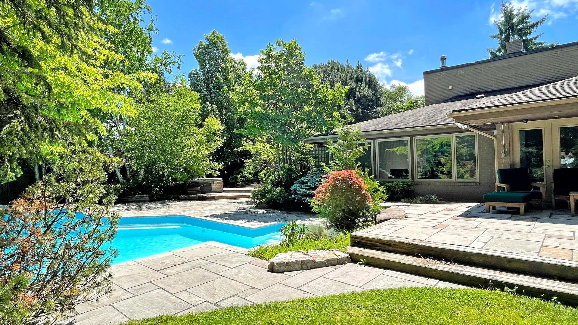 Photo 40 of 62 Wimpole Drive, North York, St. Andrew-Windfields — HOMEH