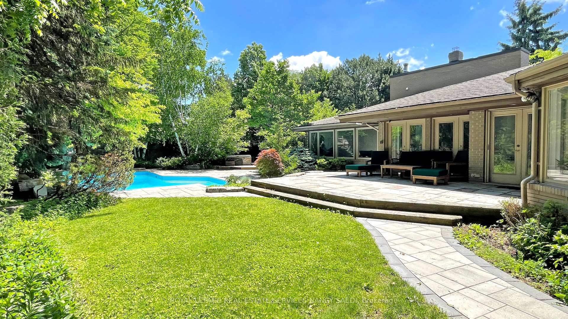Photo 41 of 62 Wimpole Drive, North York, St. Andrew-Windfields — HOMEH