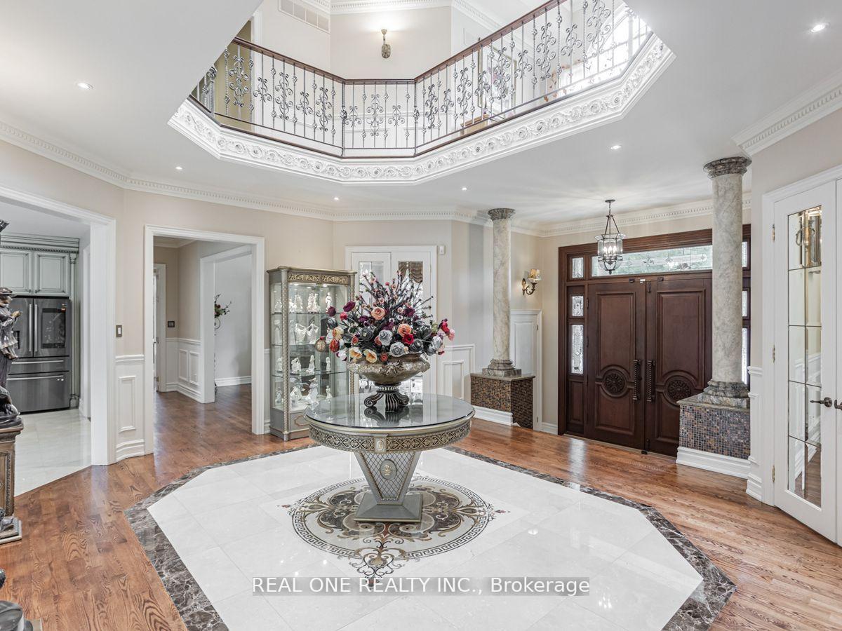Photo 2 of 15 Royal Oak Drive, North York, Bridle Path-Sunnybrook-York Mills — HOMEH