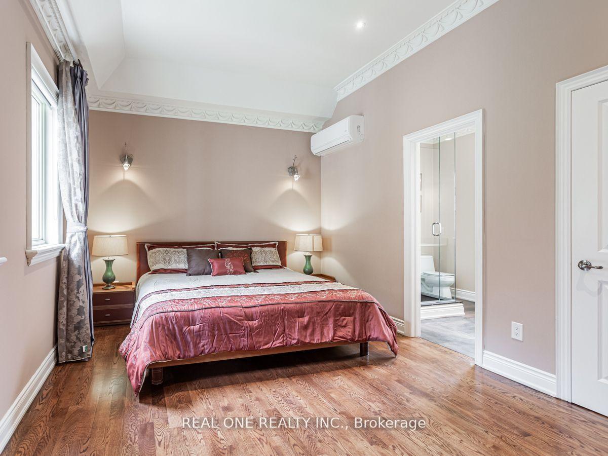 Photo 18 of 15 Royal Oak Drive, North York, Bridle Path-Sunnybrook-York Mills — HOMEH