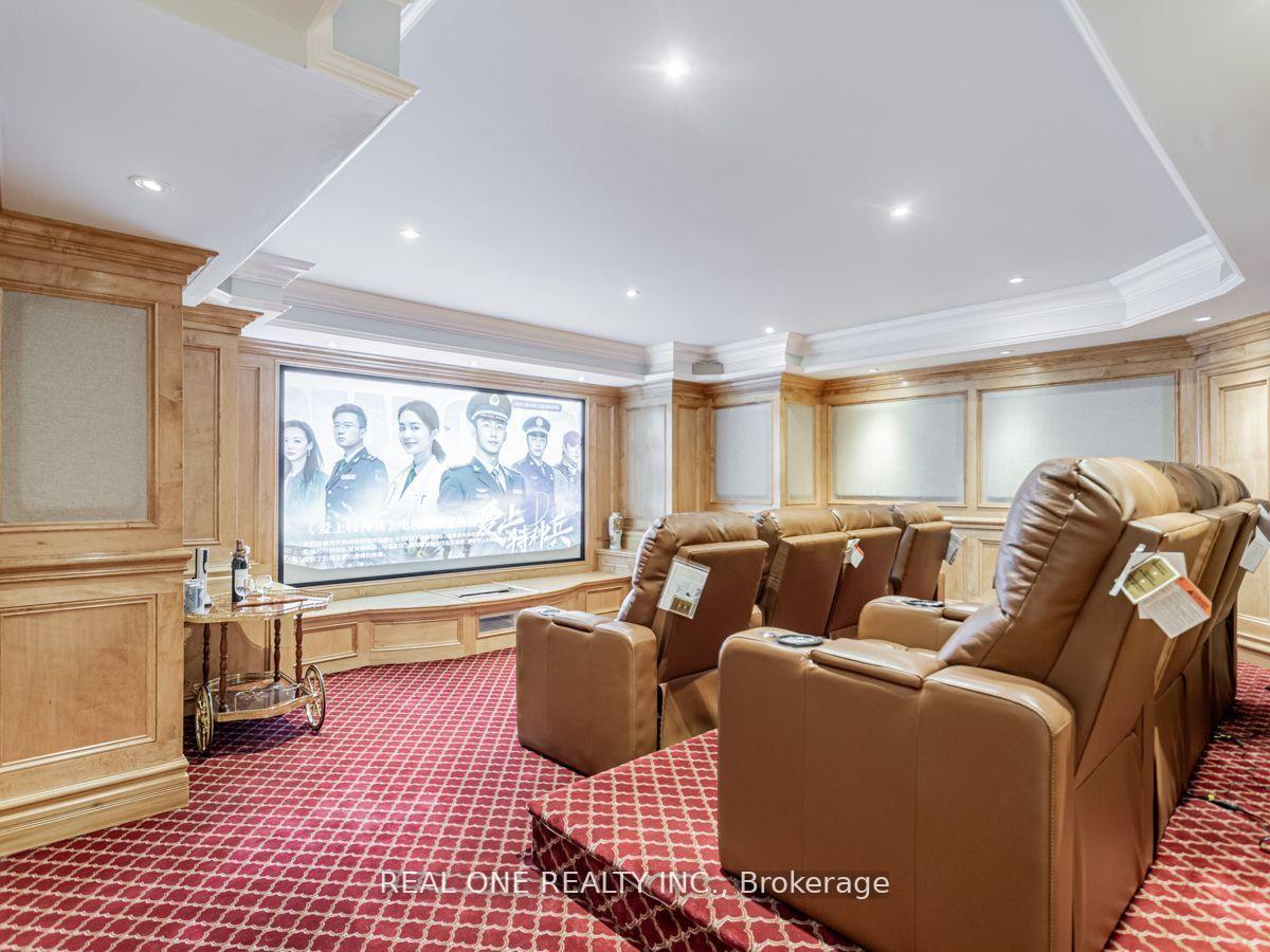 Photo 21 of 15 Royal Oak Drive, North York, Bridle Path-Sunnybrook-York Mills — HOMEH