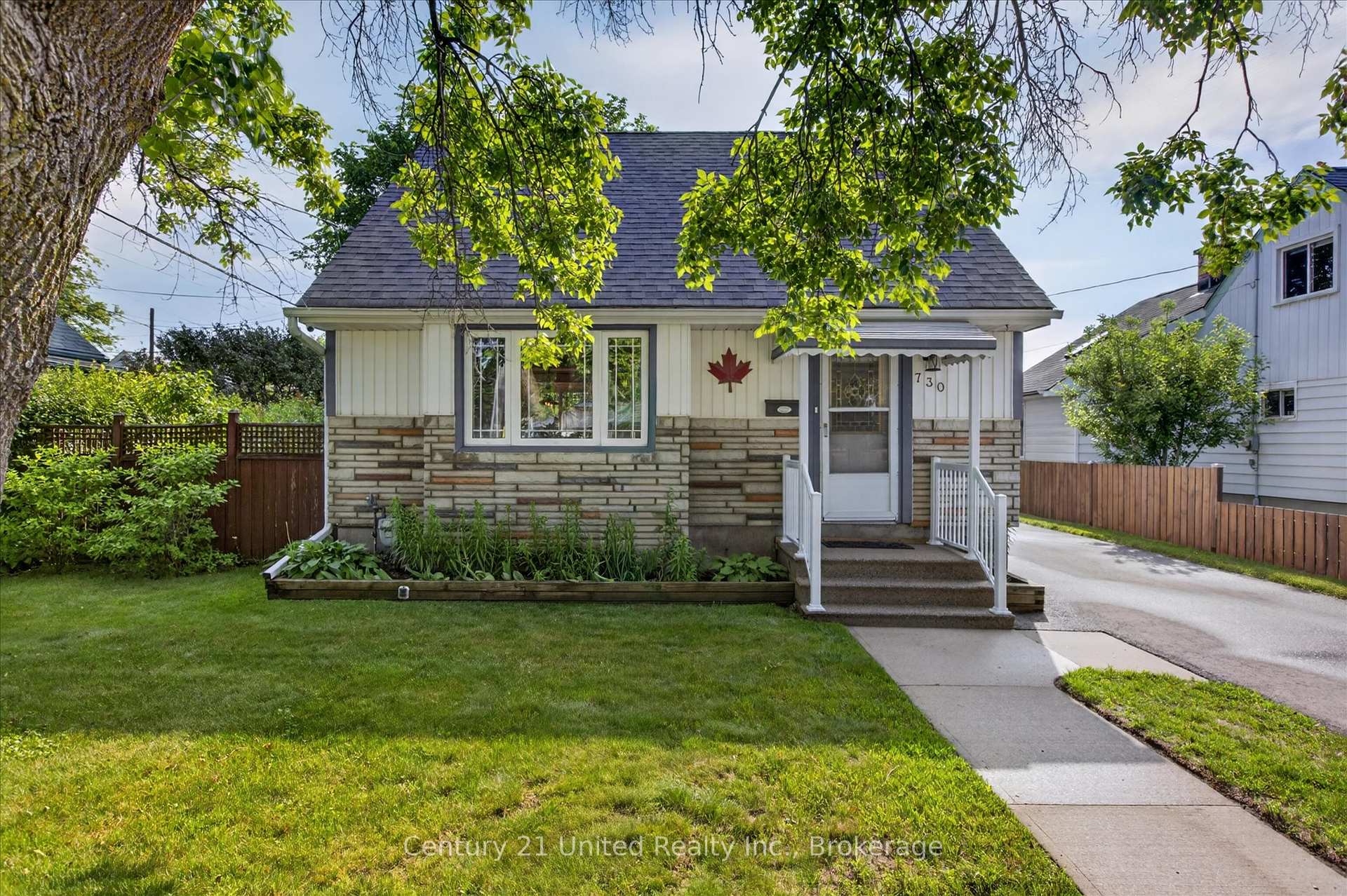 Photo 2 of 730 Monaghan Road, Peterborough, Otonabee Ward 1 — HOMEH