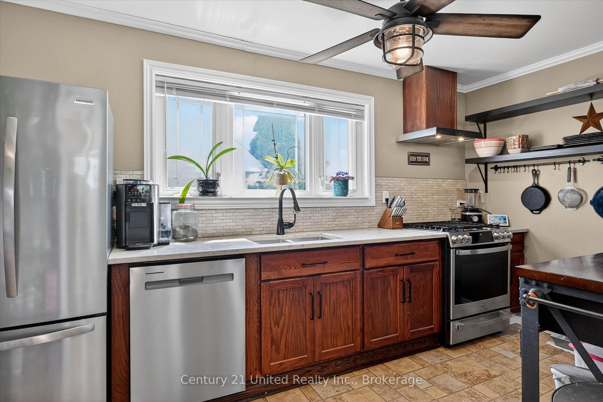 Photo 9 of 730 Monaghan Road, Peterborough, Otonabee Ward 1 — HOMEH