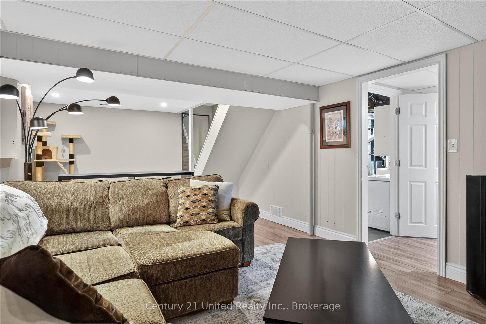 Photo 23 of 730 Monaghan Road, Peterborough, Otonabee Ward 1 — HOMEH
