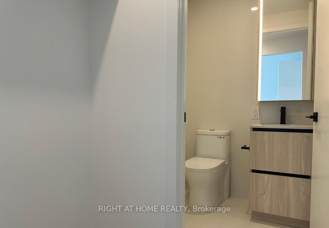 Photo 11 of Unit 520, six99 Sheppard Avenue E, North York, Bayview Village — HOMEH
