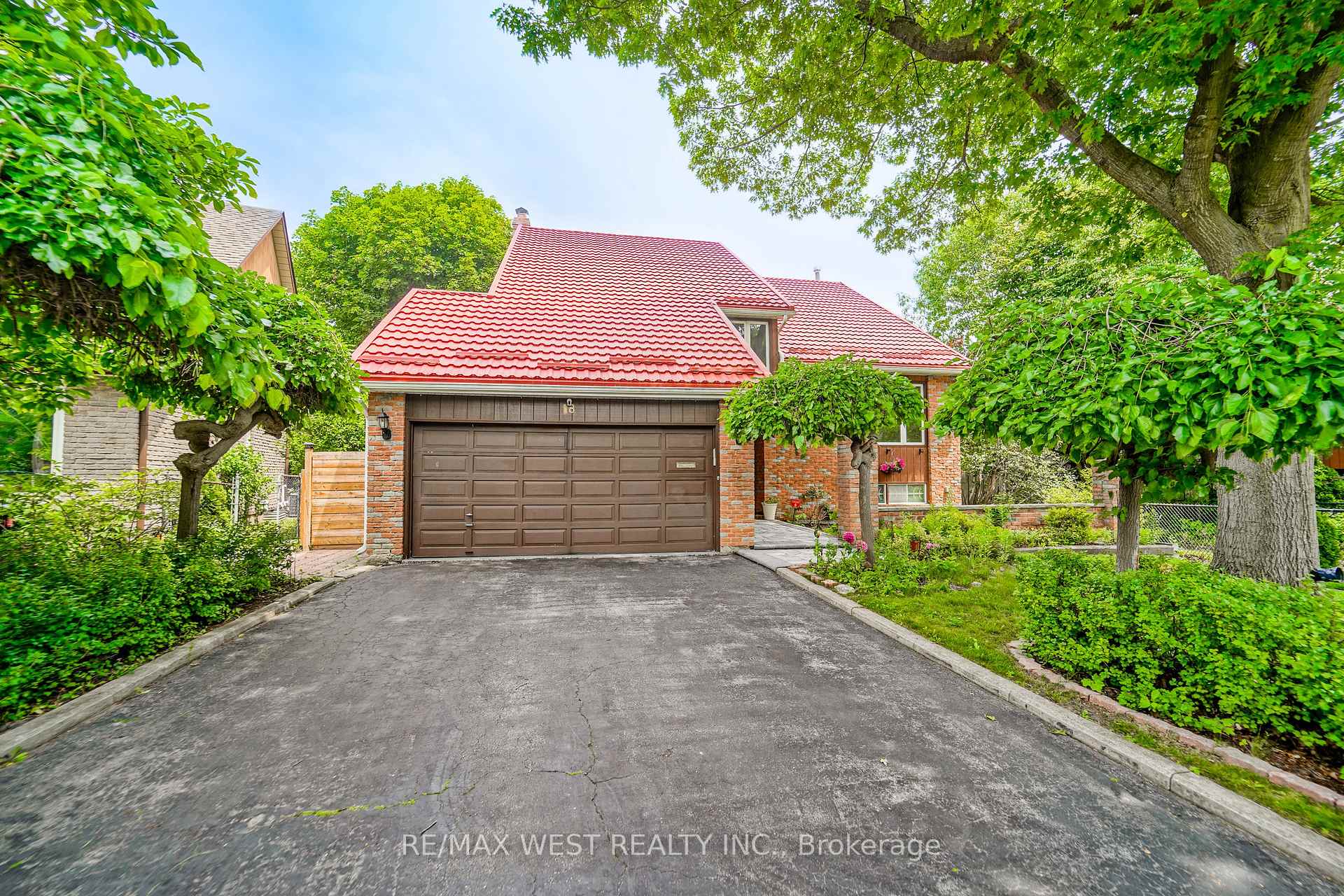 Photo 1 of 18 Trillium Court, Brampton, Northgate — HOMEH
