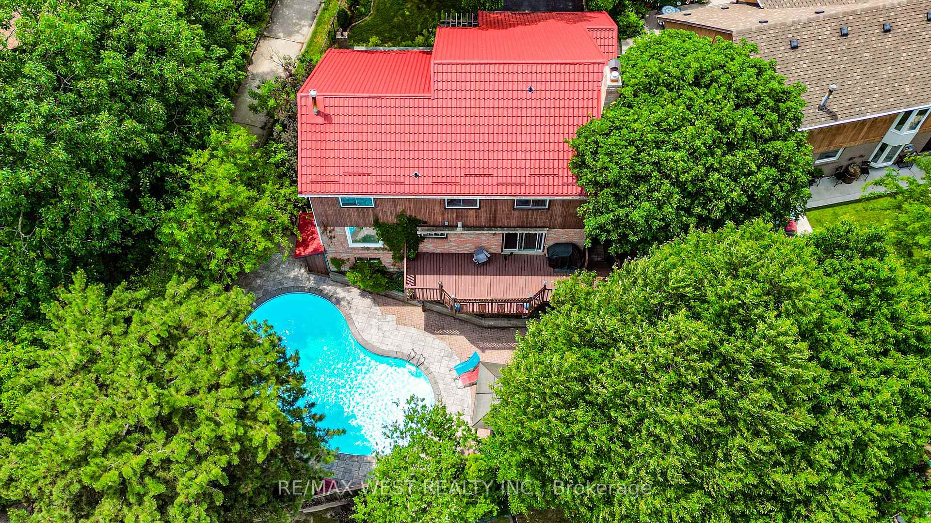 Photo 3 of 18 Trillium Court, Brampton, Northgate — HOMEH